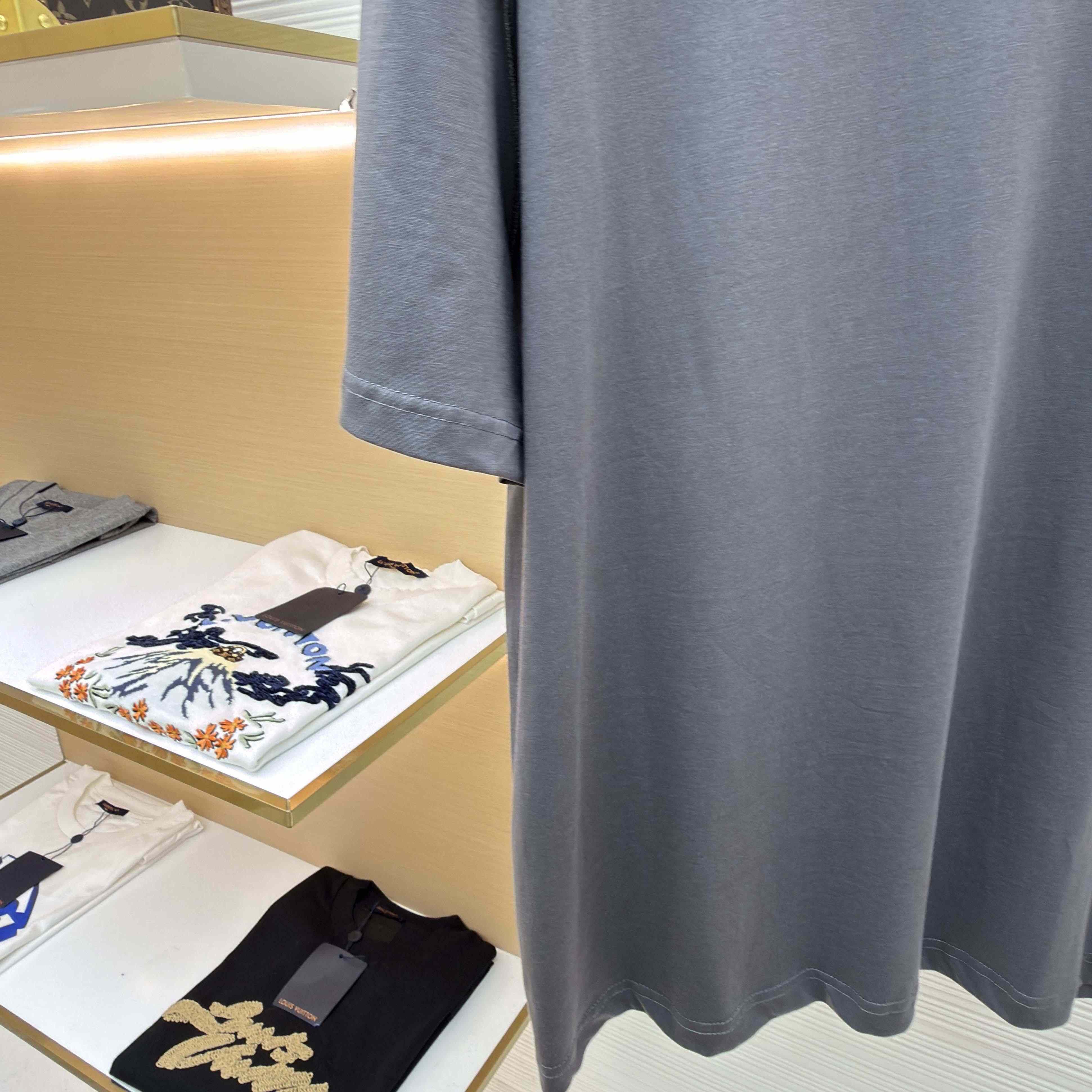 Louis Vuitton Embossed LV T-Shirt   1AGIJ2 - FashionPlug