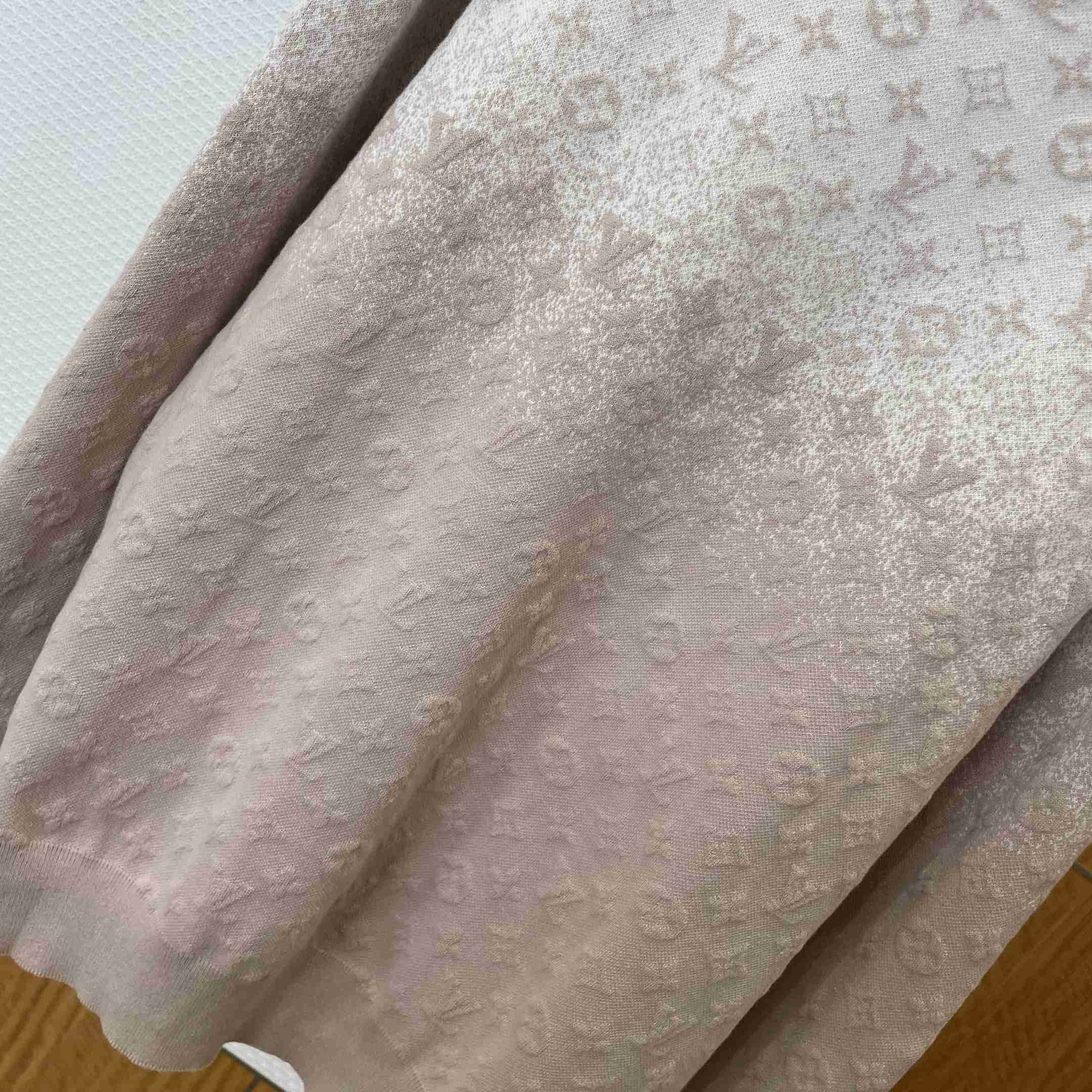 Louis Vuitton Monogram Long-Sleeved Crewneck 1AJTXA - FashionPlug