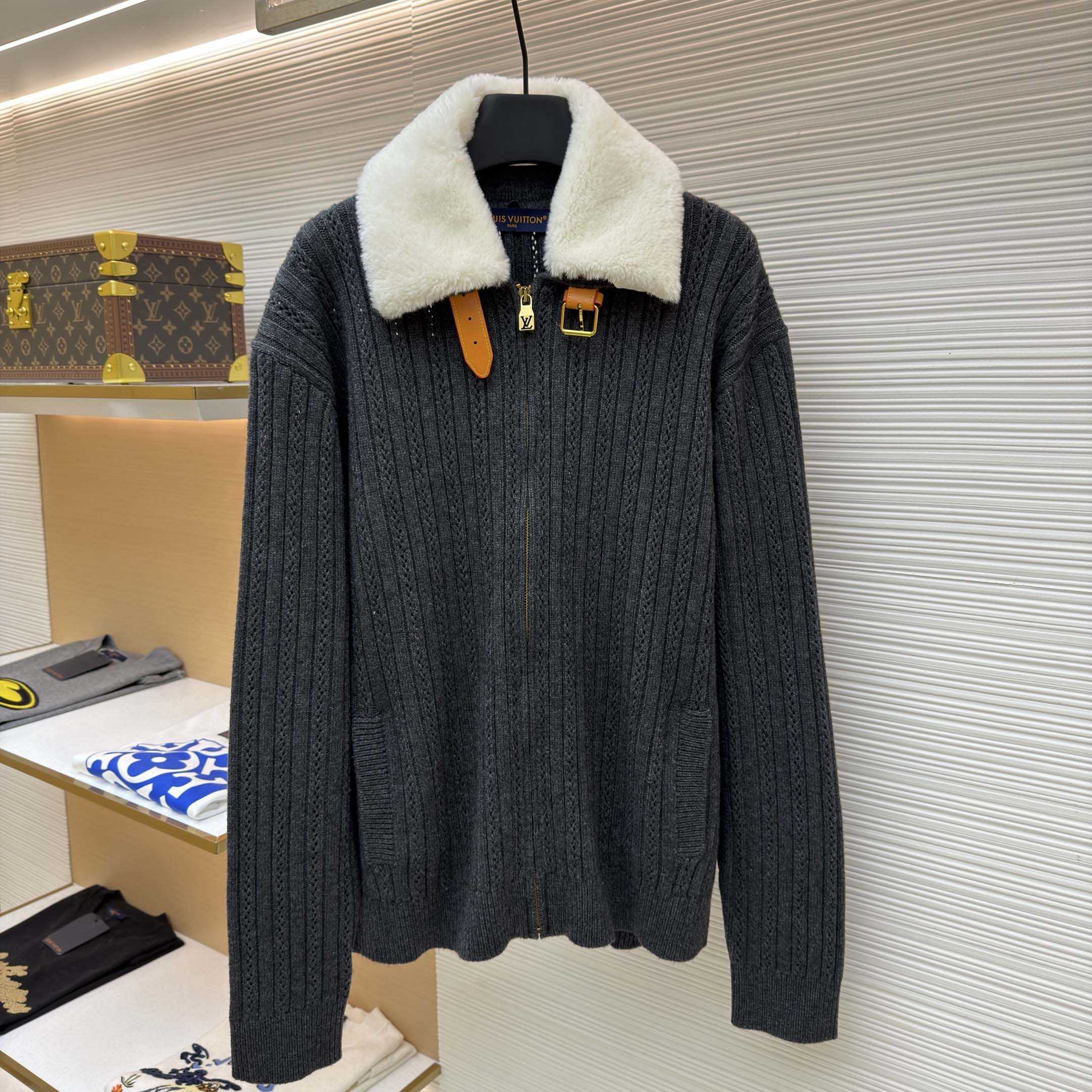 Louis Vuitton Cashmere-Wool Blouson    1AJBU9 - FashionPlug