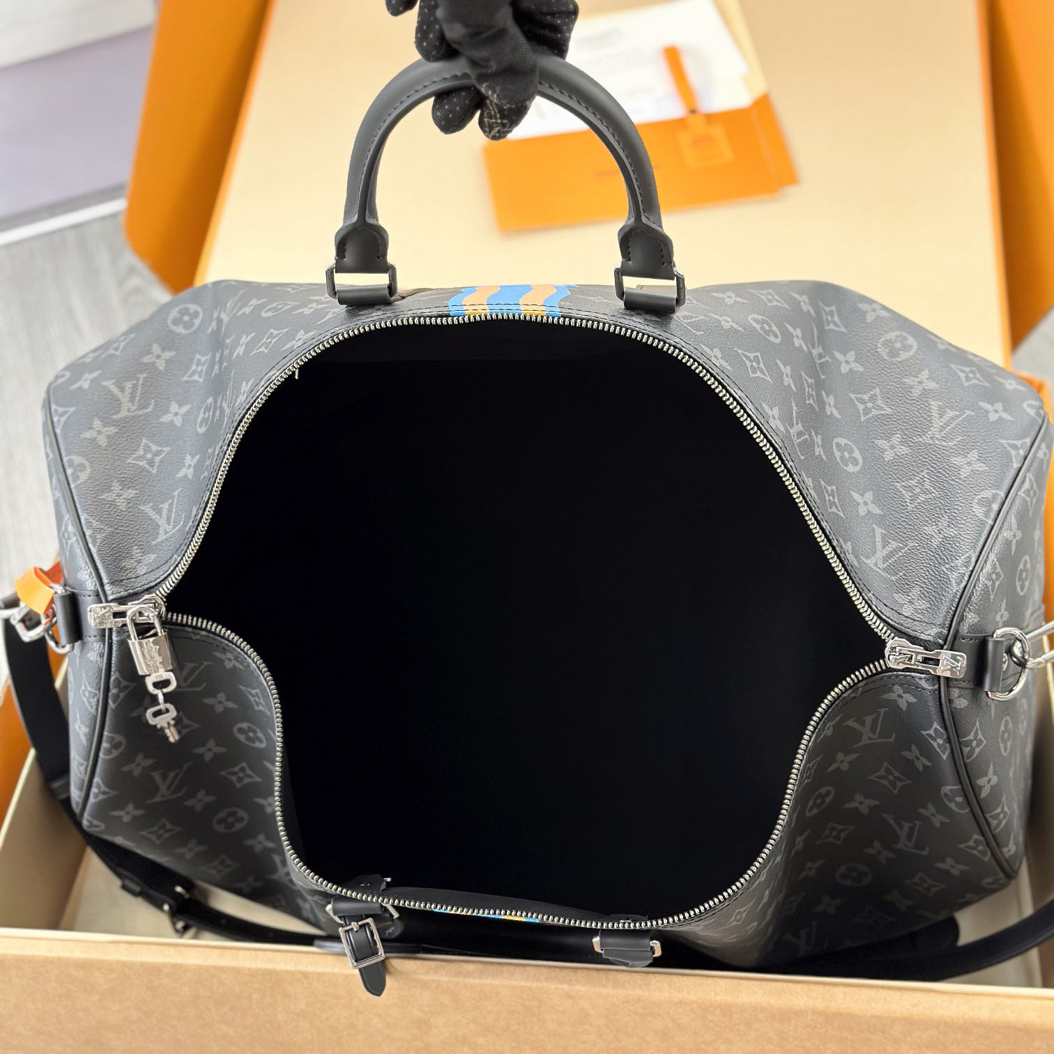 Louis Vuitton Keepall Bandoulière 55 Mon Monogram P01951 - FashionPlug