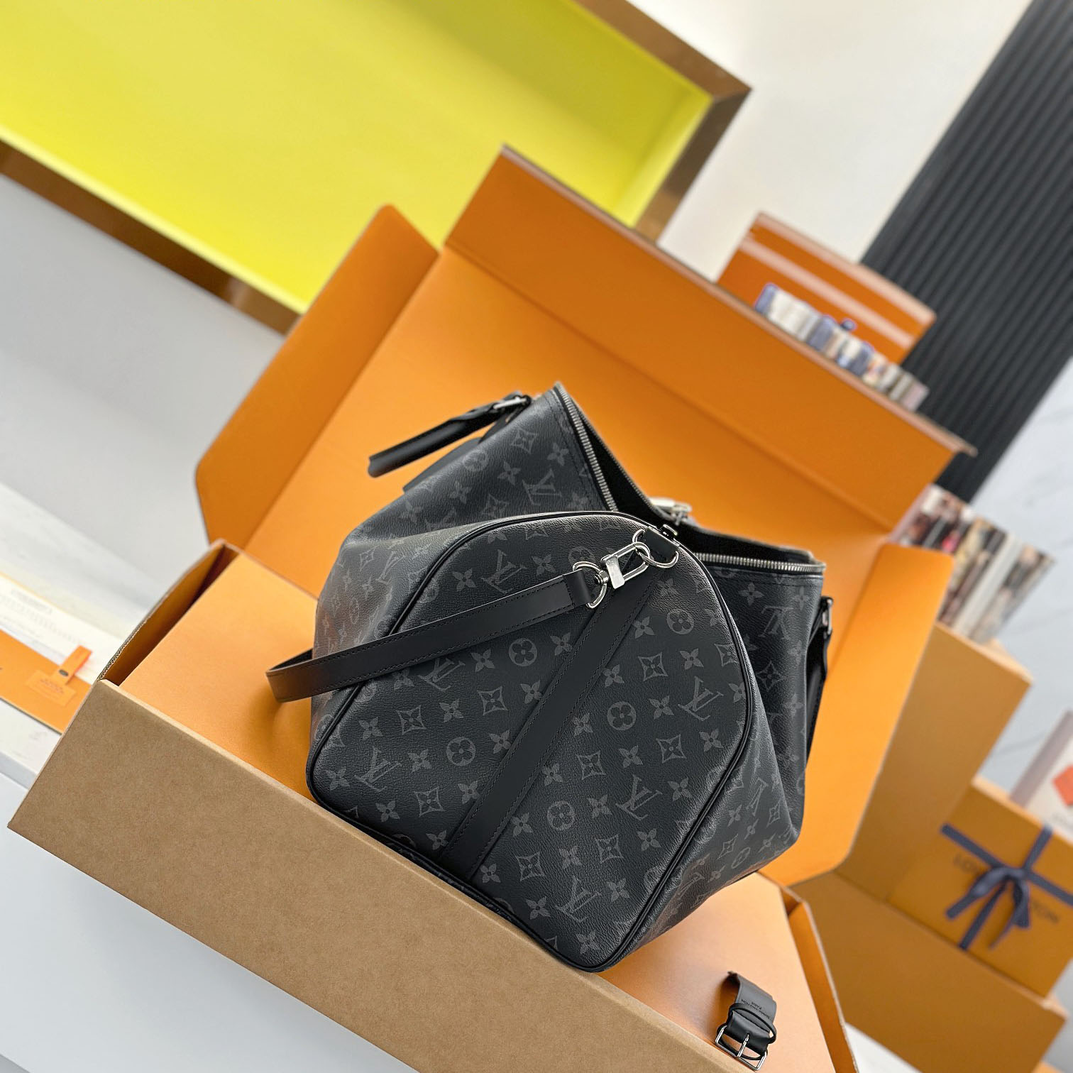 Louis Vuitton Keepall Bandoulière 55 Mon Monogram P01951 - FashionPlug