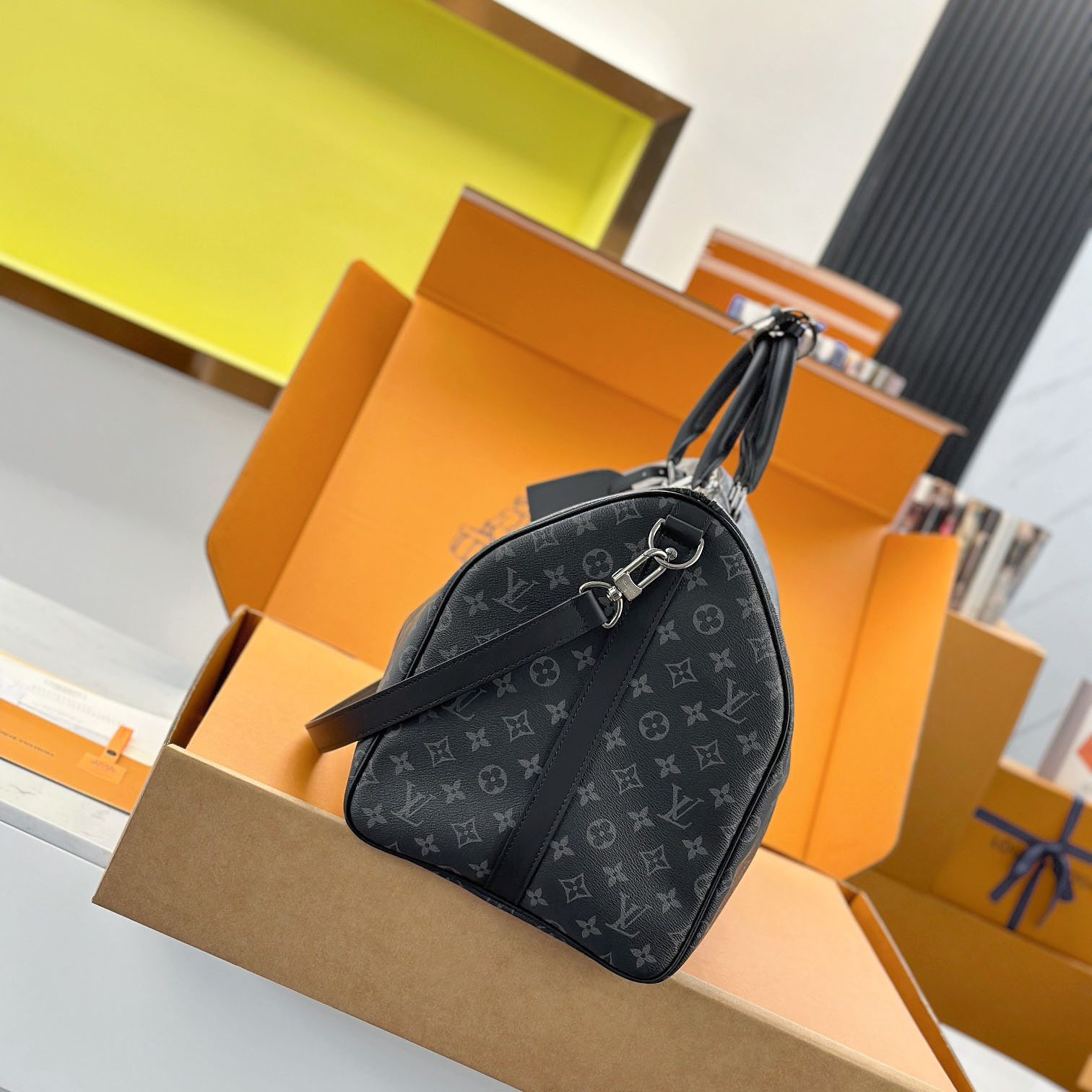 Louis Vuitton Keepall Bandoulière 55 Mon Monogram P01951 - FashionPlug