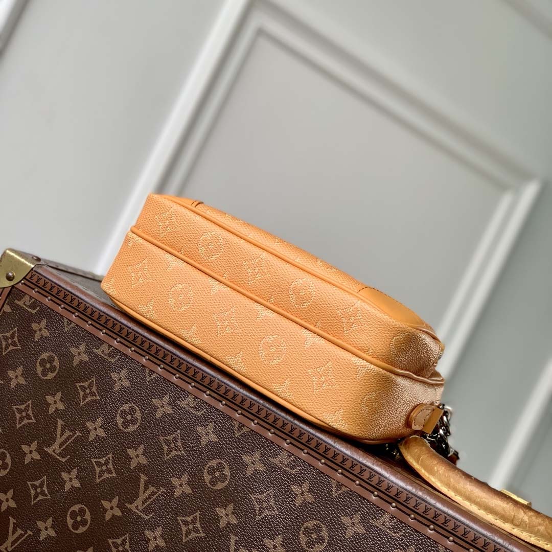 Louis Vuitton Nil Monogram    M27232 - FashionPlug