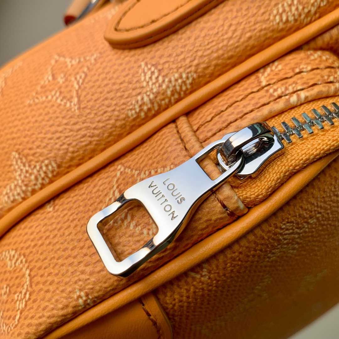 Louis Vuitton Nil Monogram    M27232 - FashionPlug