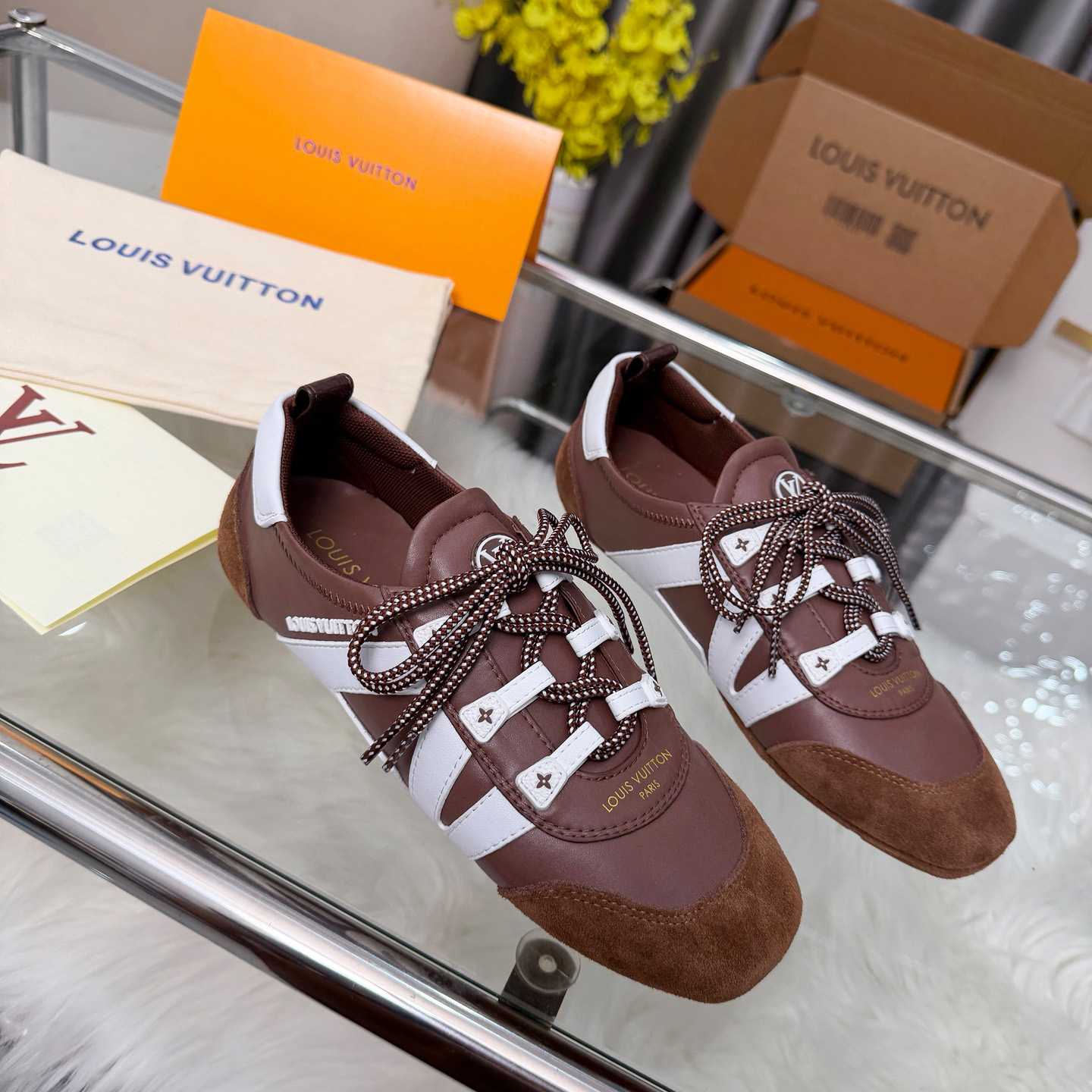 Louis Vuitton Sneakerina 1AIVMB - FashionPlug