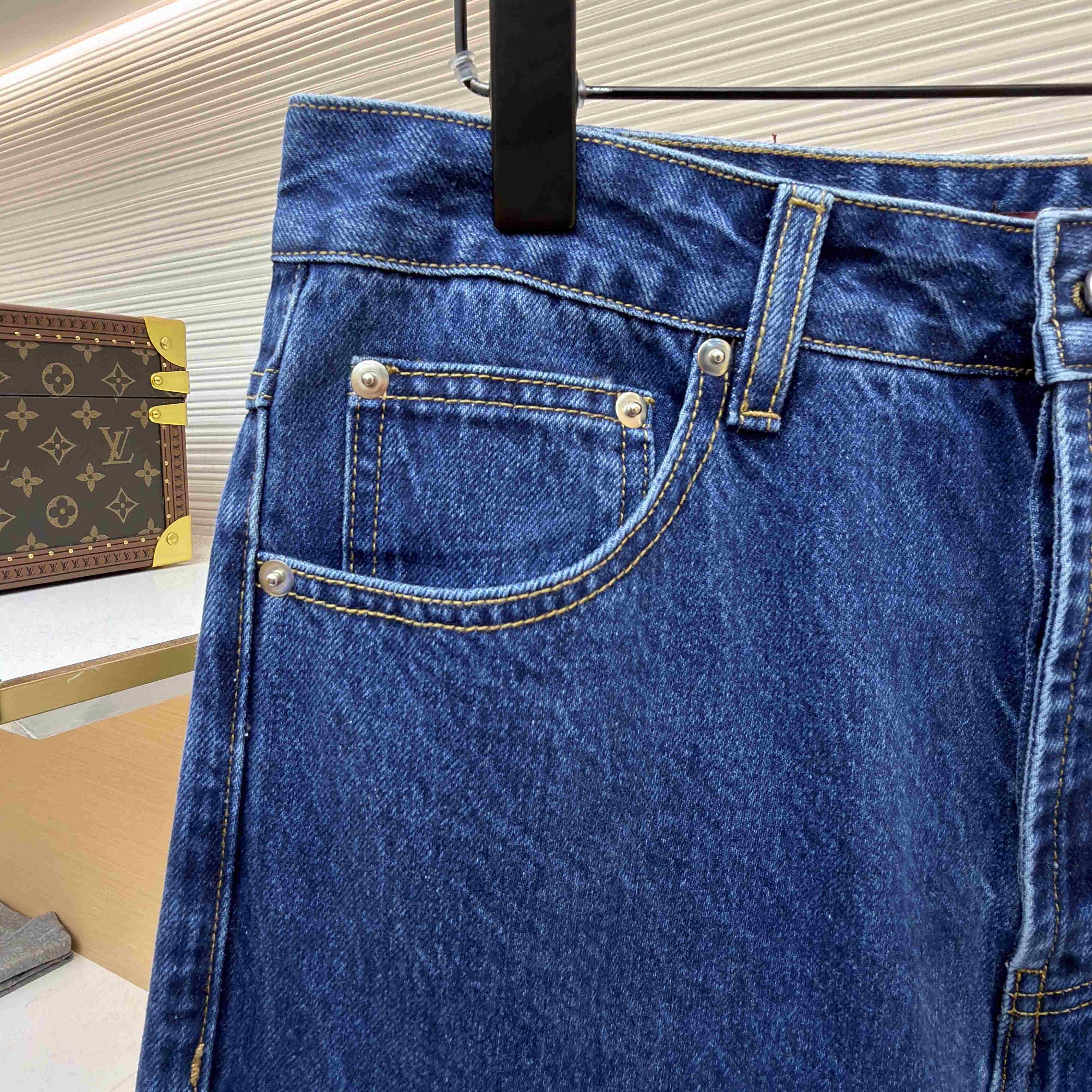 Gucci Cropped Denim Pant - FashionPlug