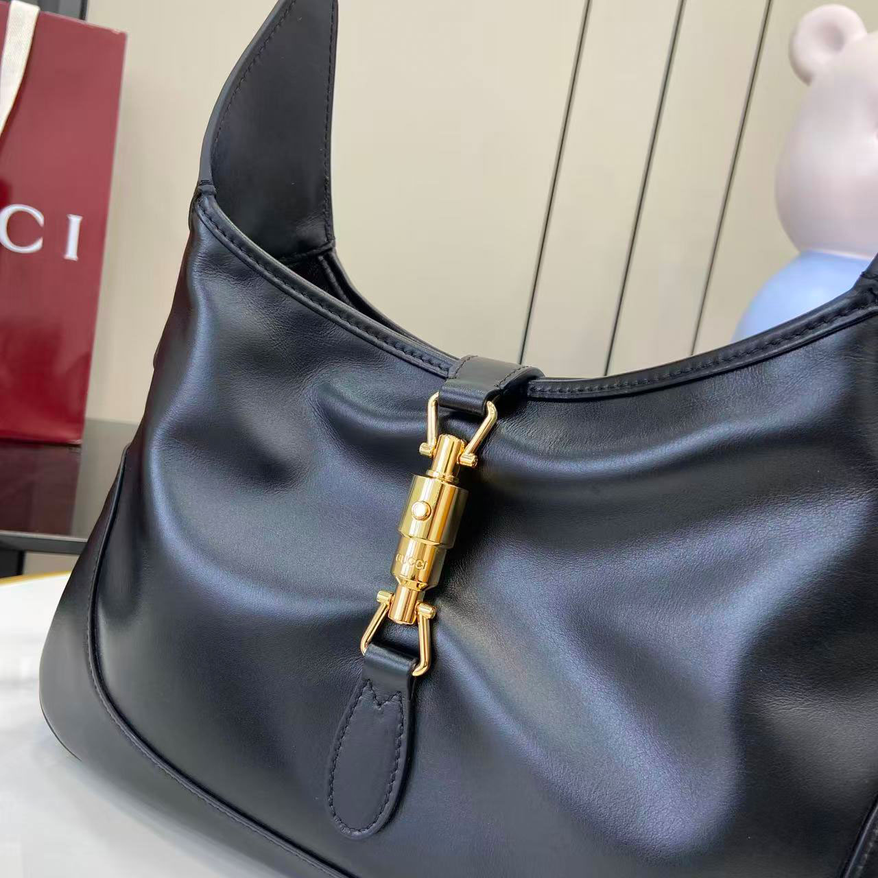 Gucci Mercato medium tote bag - FashionPlug