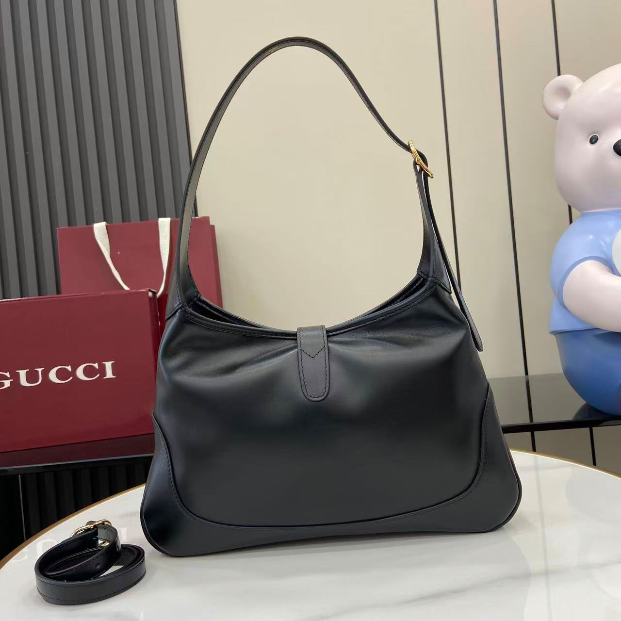 Gucci Mercato medium tote bag - FashionPlug