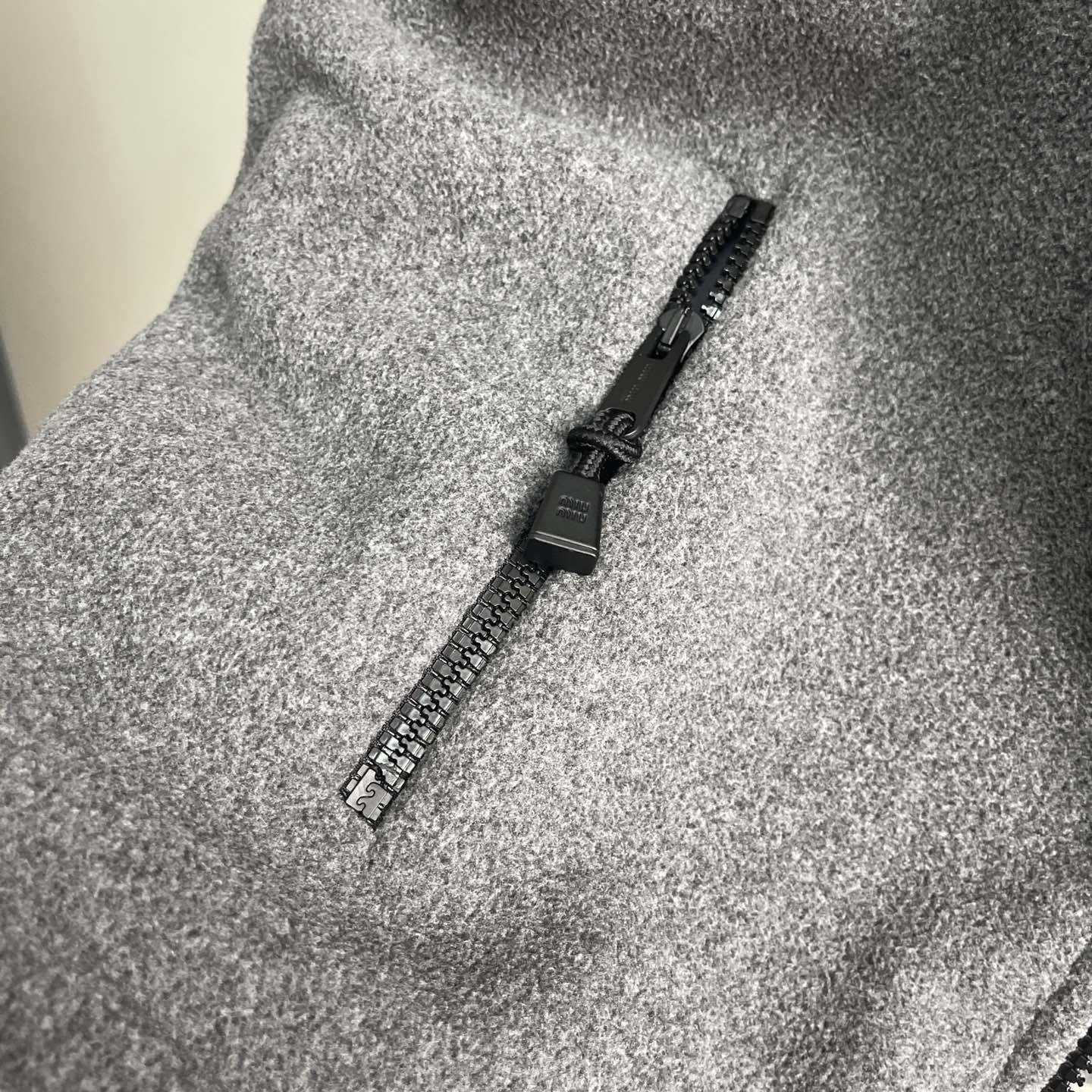 Miu Miu Logo-embroidered Fleece Sweatshirt    60056 - FashionPlug