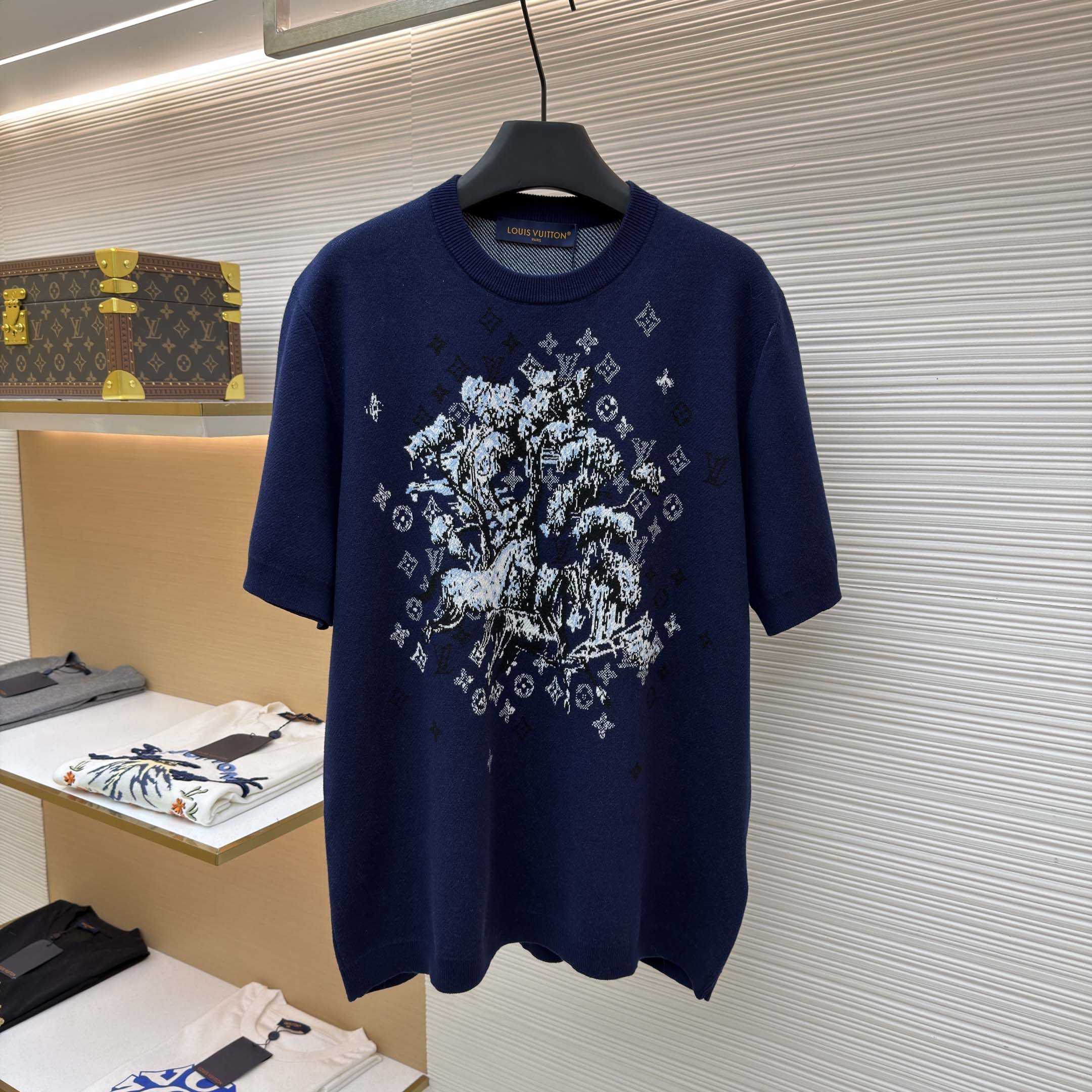 Louis Vuitton Short-Sleeved Jacquard Crewneck    1AJBVC - FashionPlug
