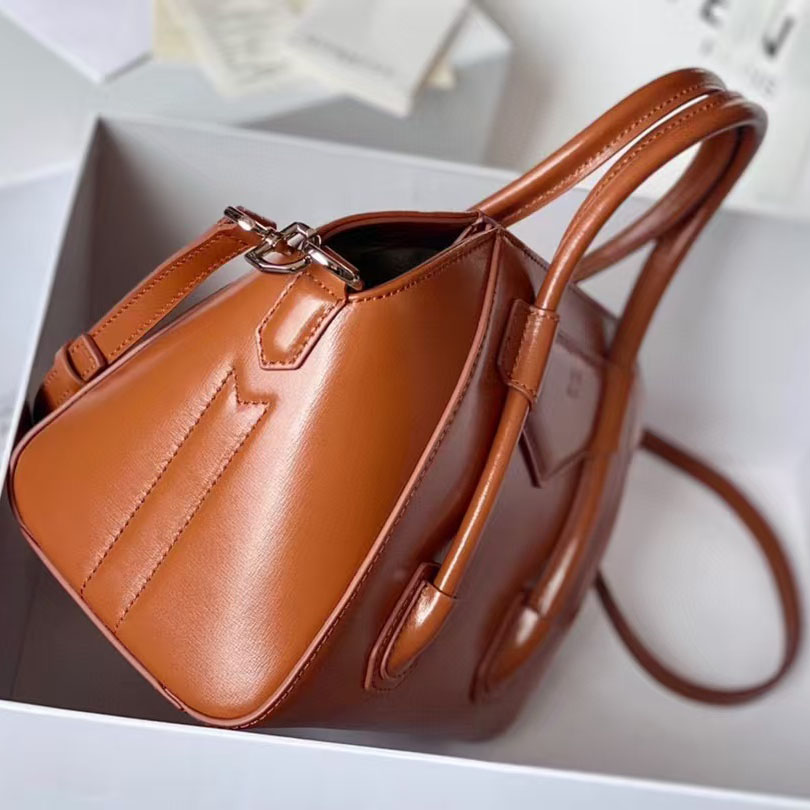 Givenchy MINI Antigona Bag    23x27x13cm - FashionPlug