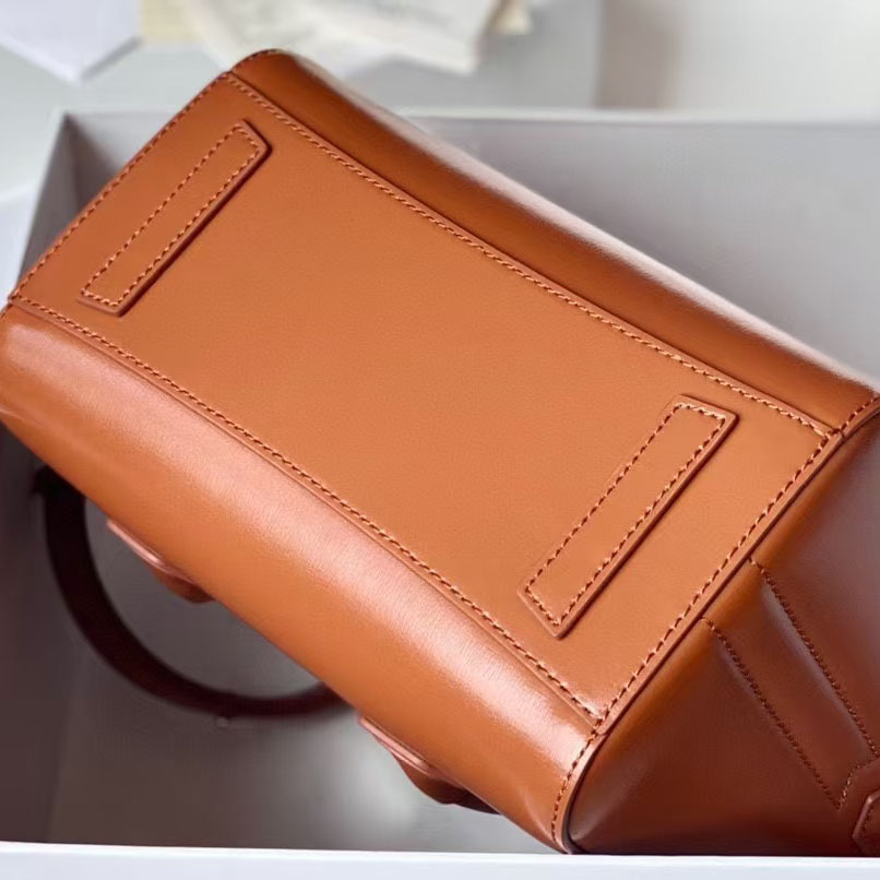 Givenchy MINI Antigona Bag    23x27x13cm - FashionPlug