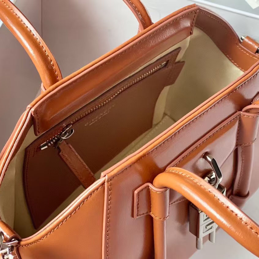 Givenchy MINI Antigona Bag    23x27x13cm - FashionPlug