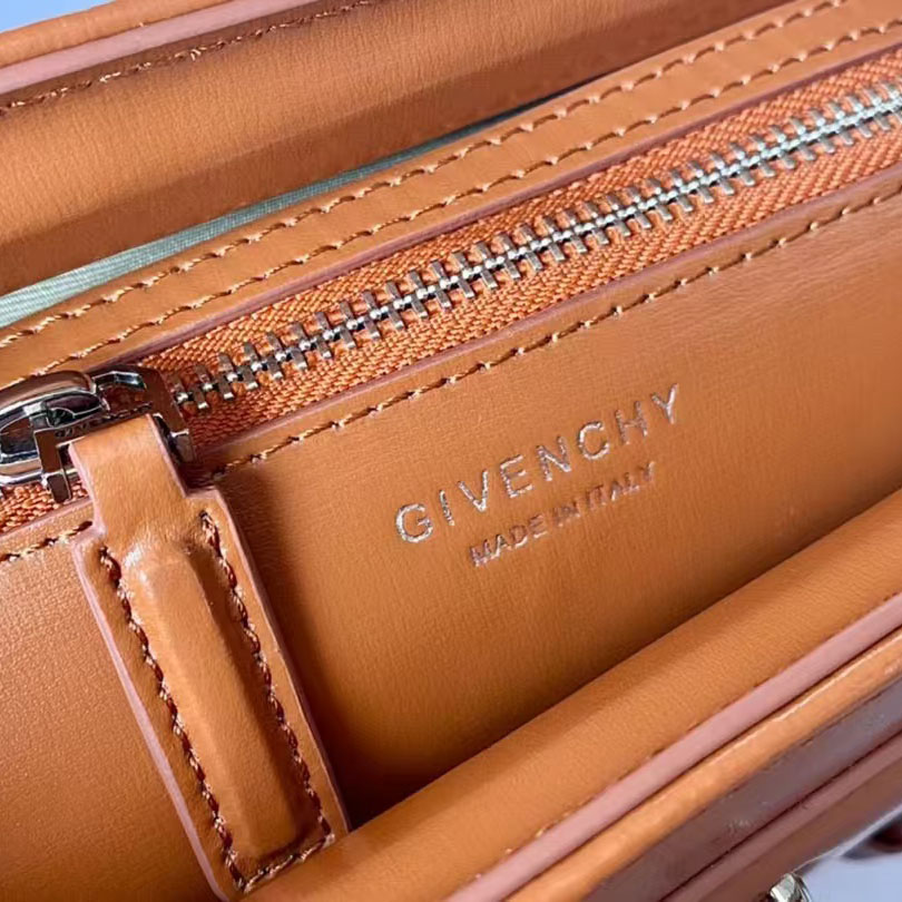 Givenchy MINI Antigona Bag    23x27x13cm - FashionPlug