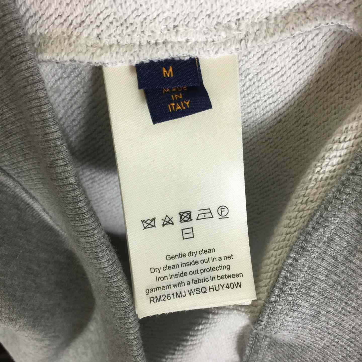 Louis Vuitton Embroidered Signature Sweatshirt  1AIKCO - FashionPlug