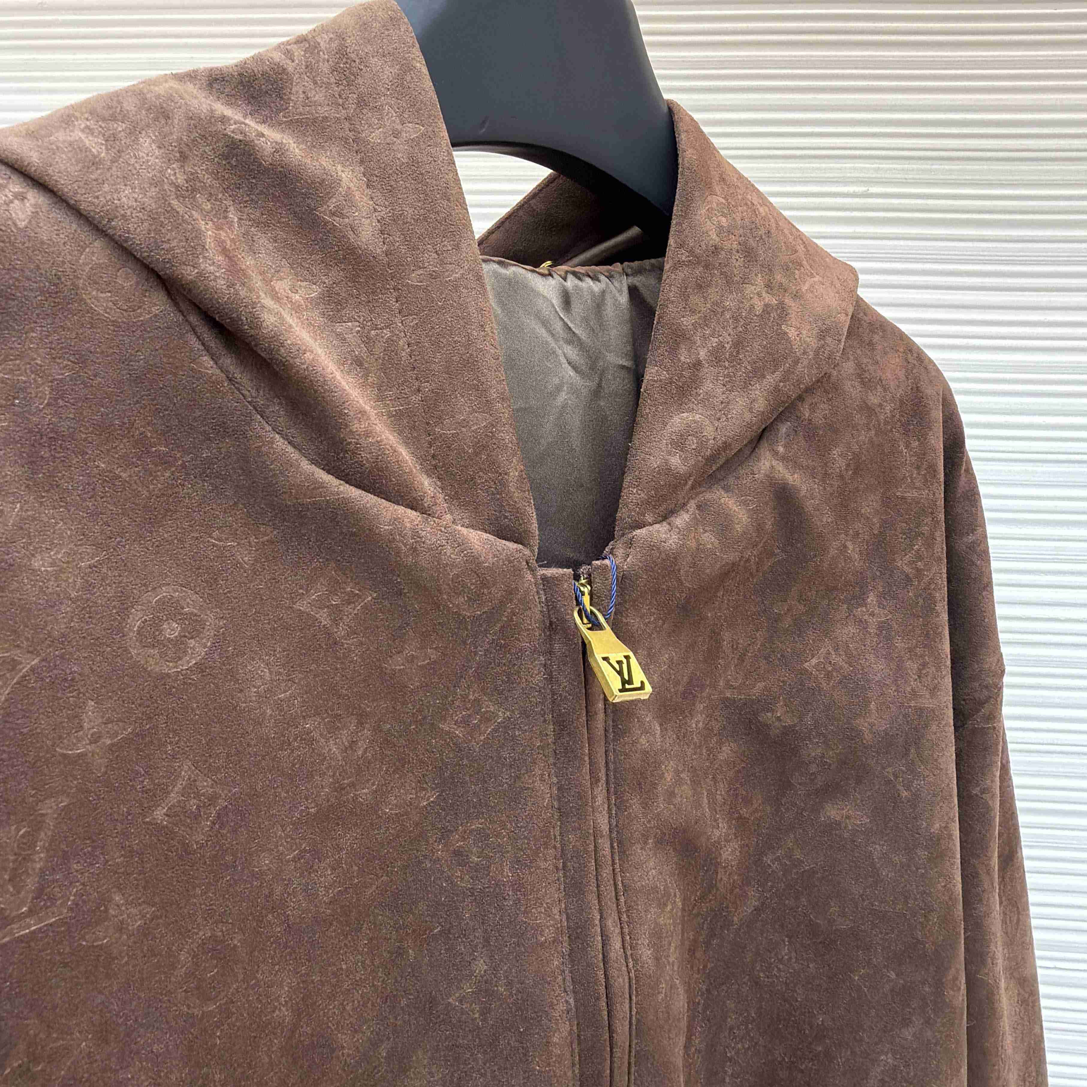 Louis Vuitton Monogram Embossed Suede Hoodie    1AJUNM - FashionPlug