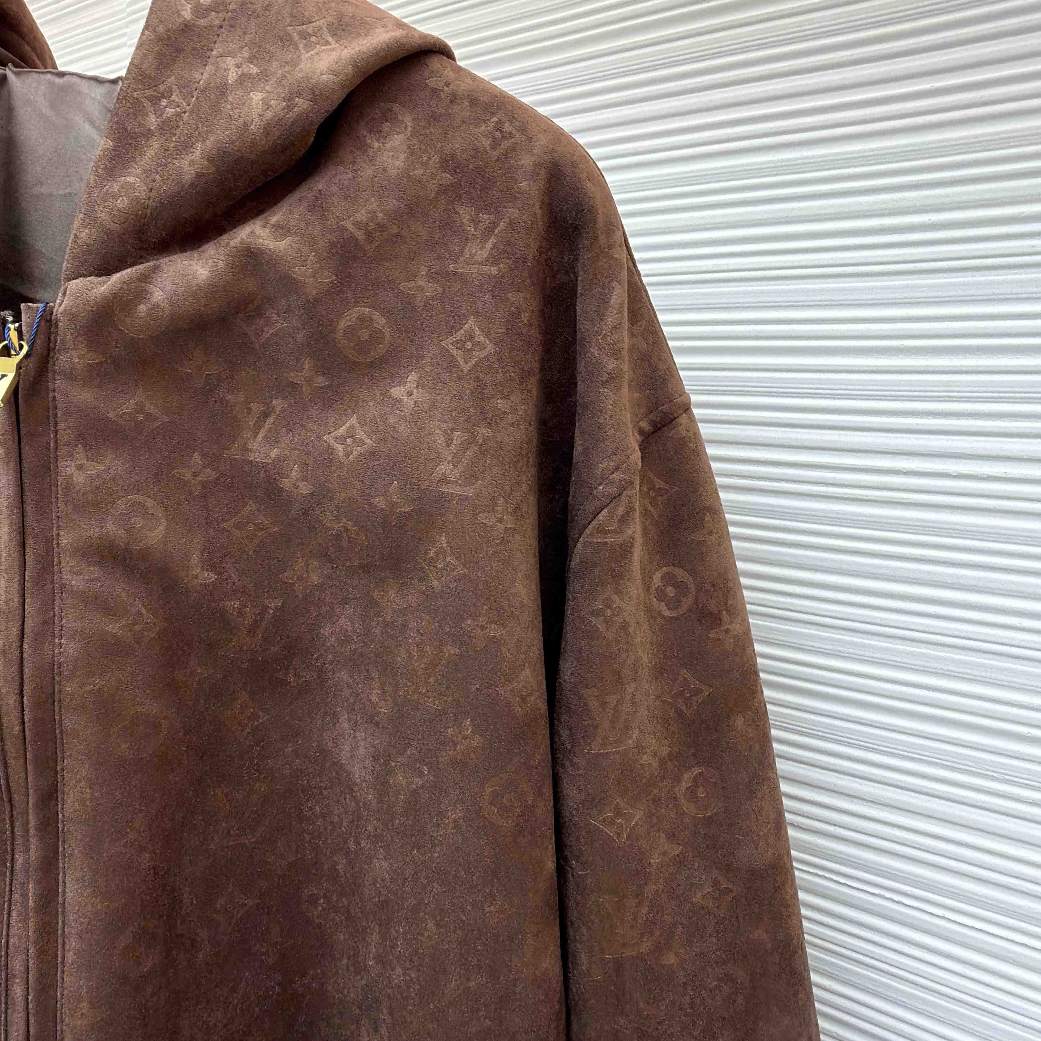 Louis Vuitton Monogram Embossed Suede Hoodie    1AJUNM - FashionPlug
