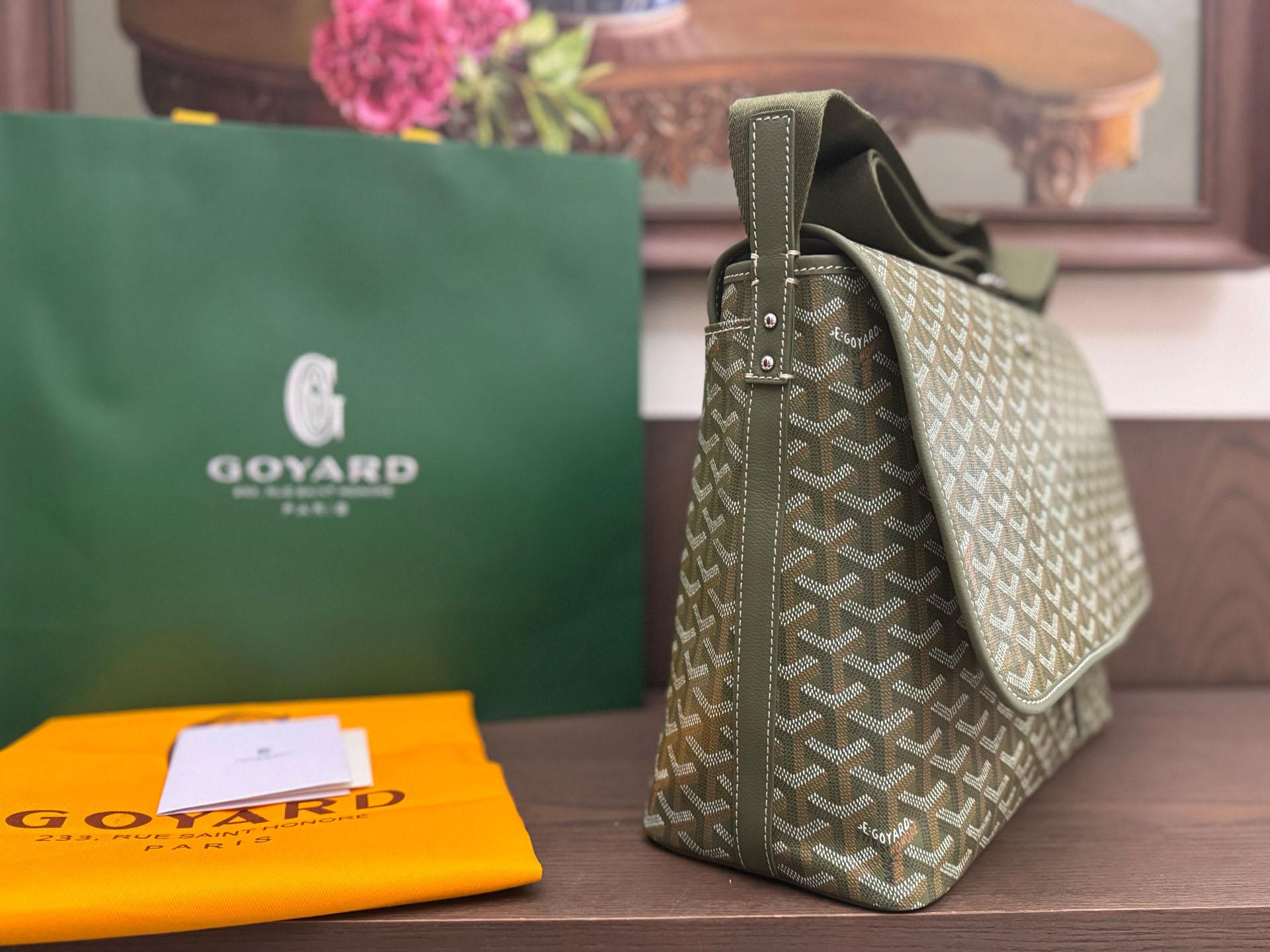 Goyard Coursier Messenger Bag - FashionPlug