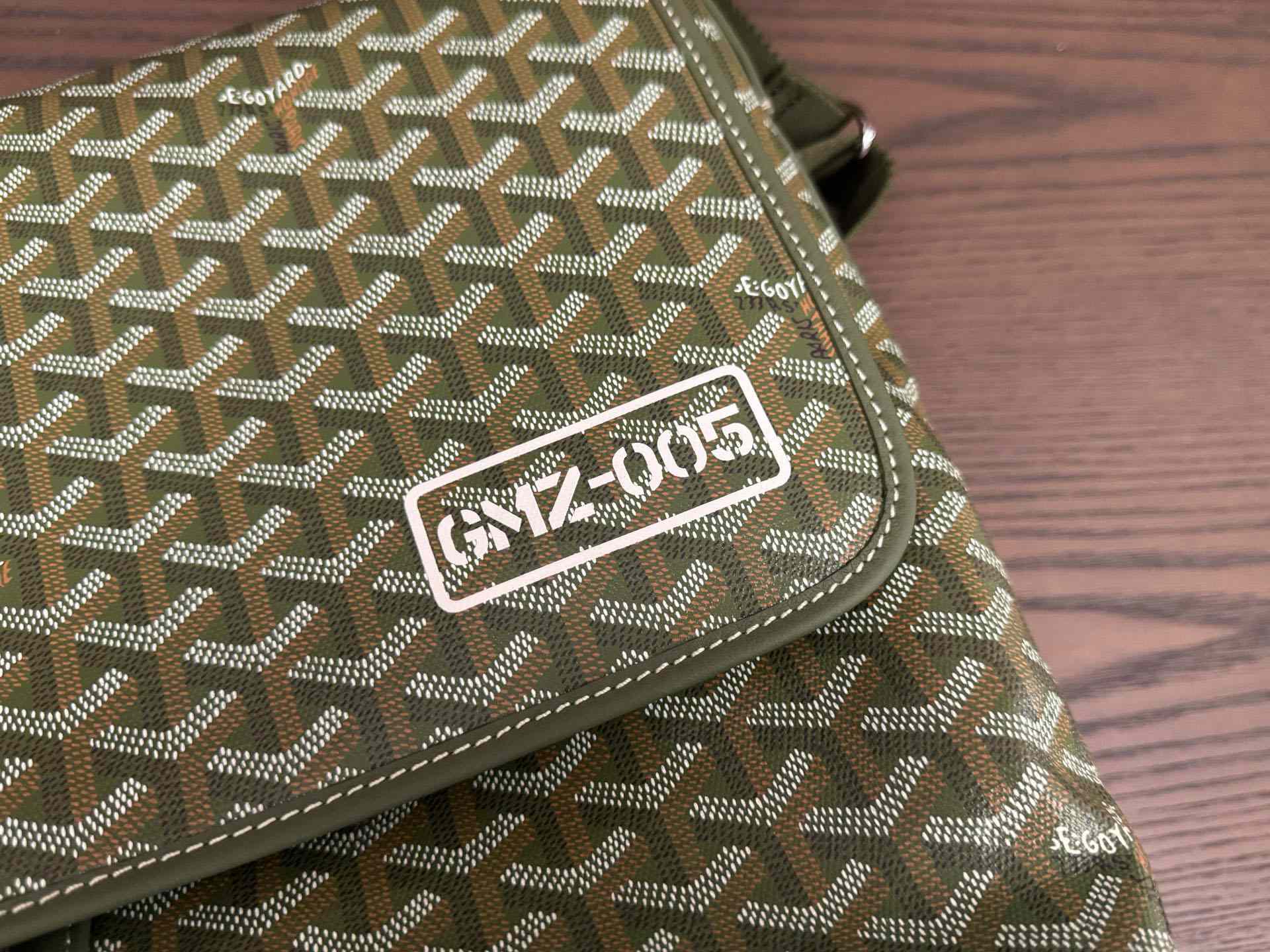 Goyard Coursier Messenger Bag - FashionPlug