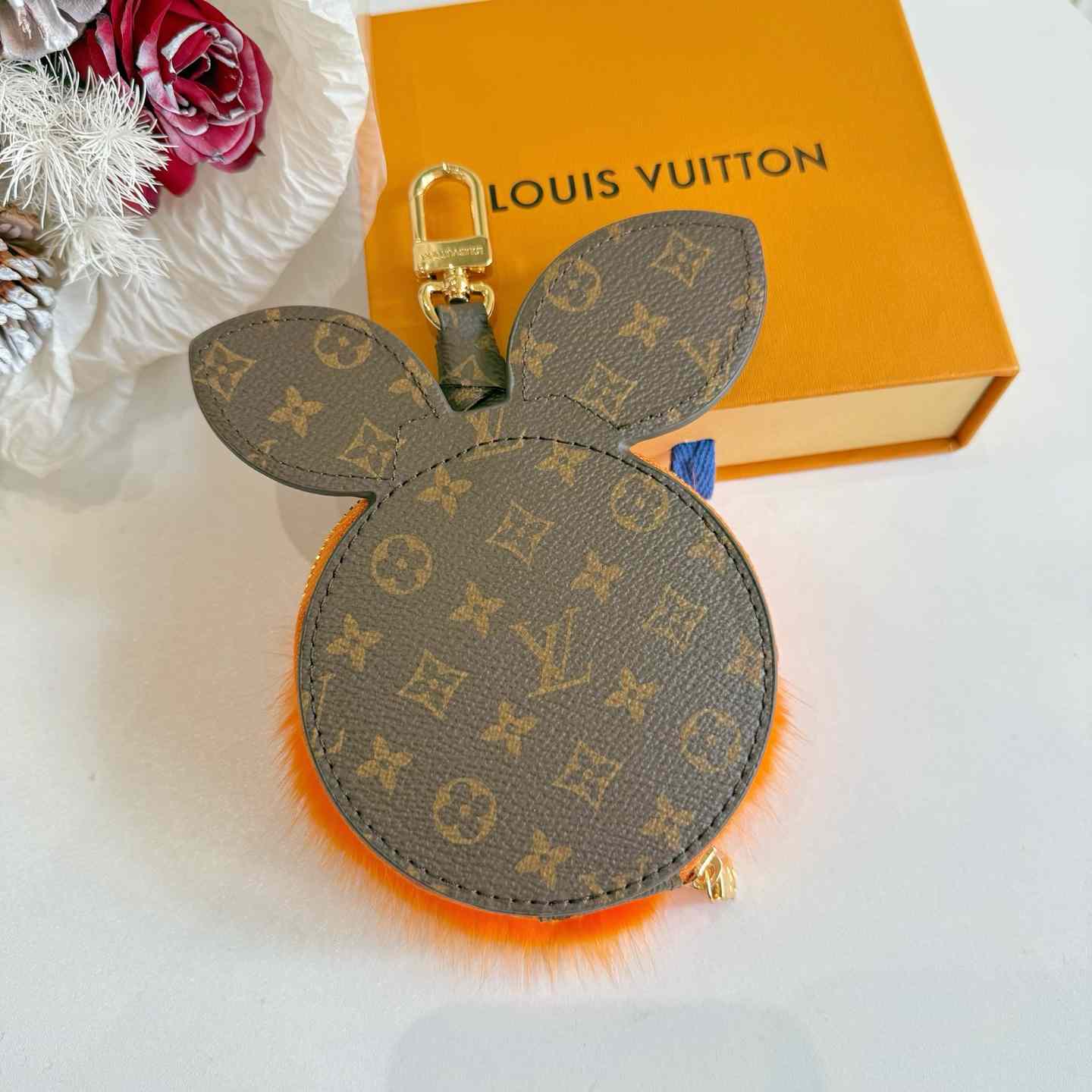 Louis Vuitton LV Clementine Pouch S00  - FashionPlug