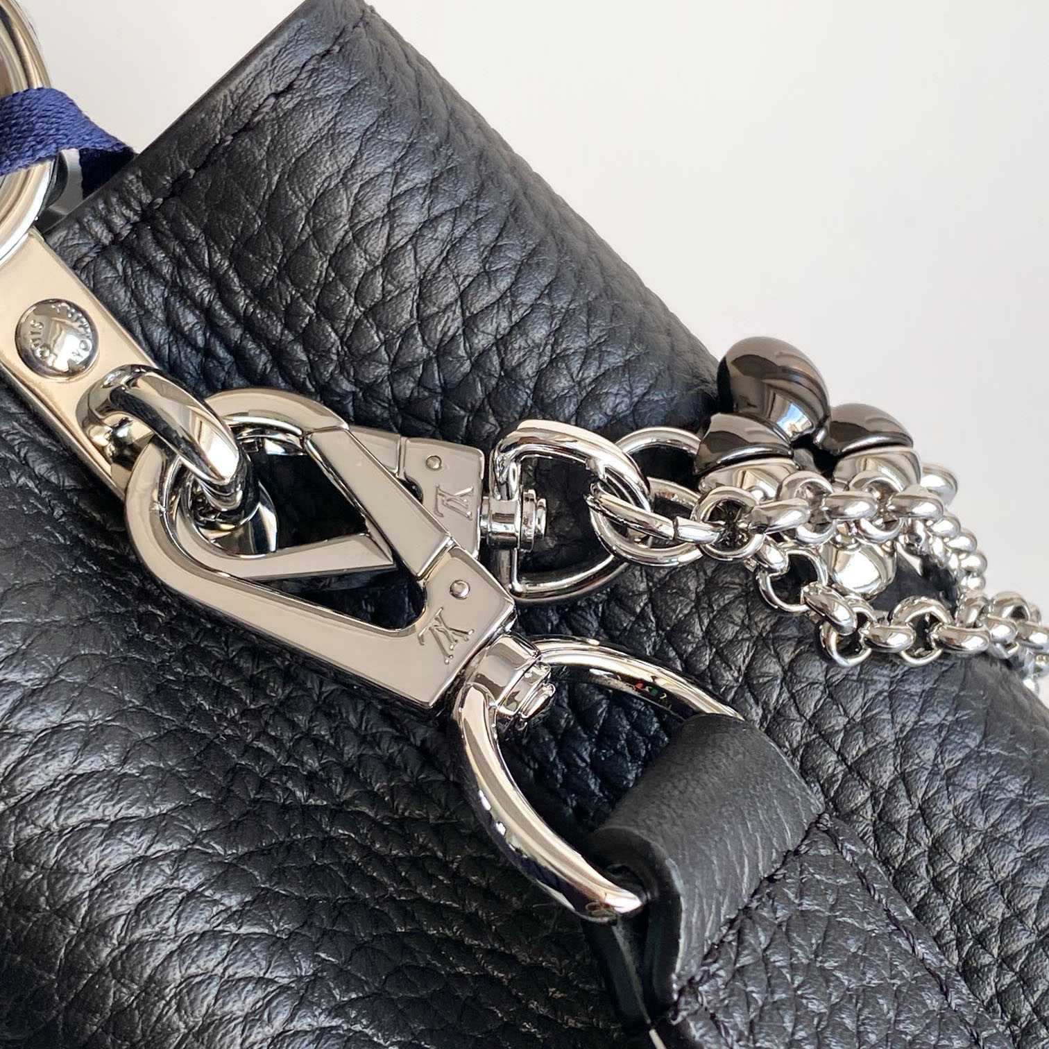 Louis Vuitton Capucines Mini M26351 - FashionPlug