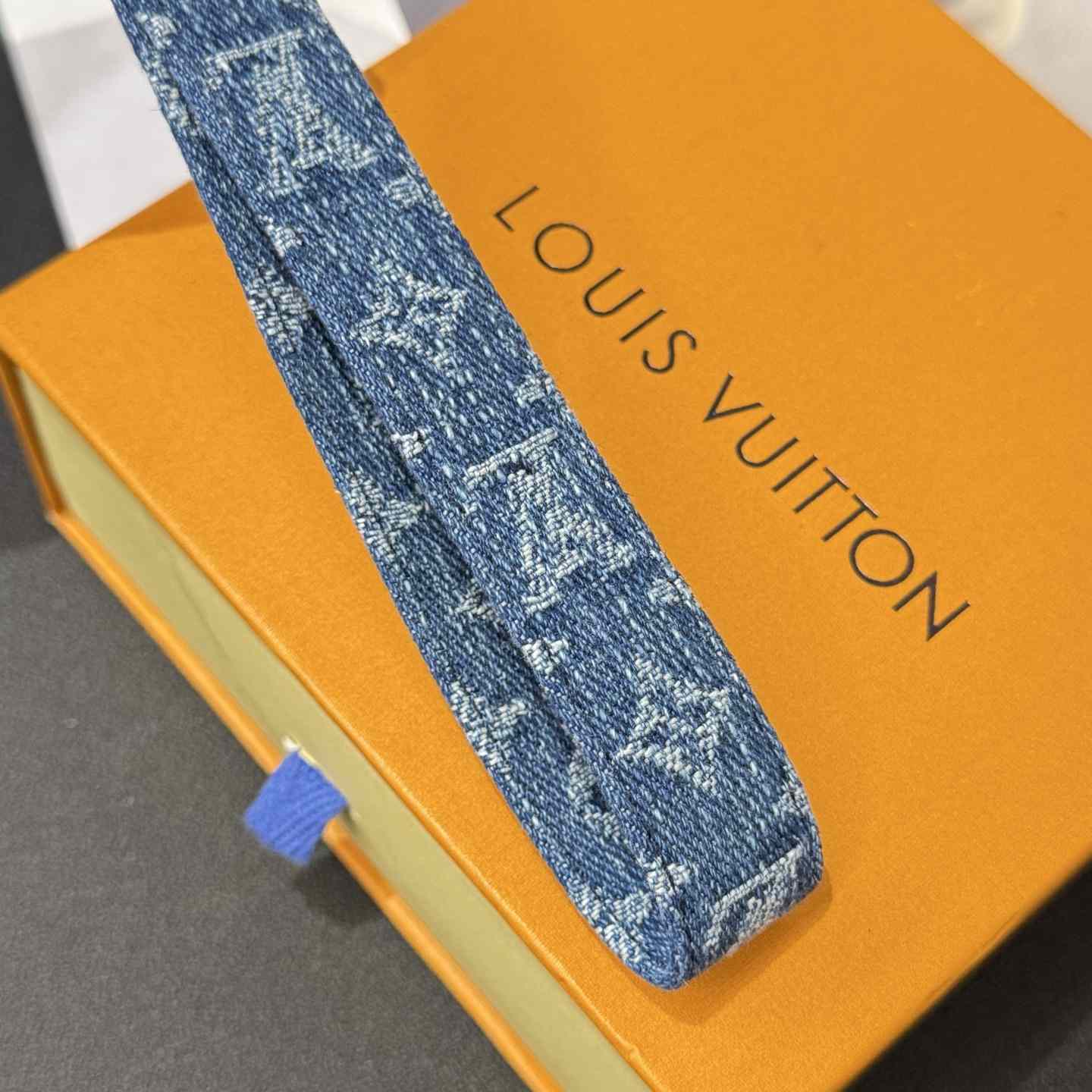 Louis Vuitton LV x TM Denim Cerise Dragonne S00   M02599 - FashionPlug