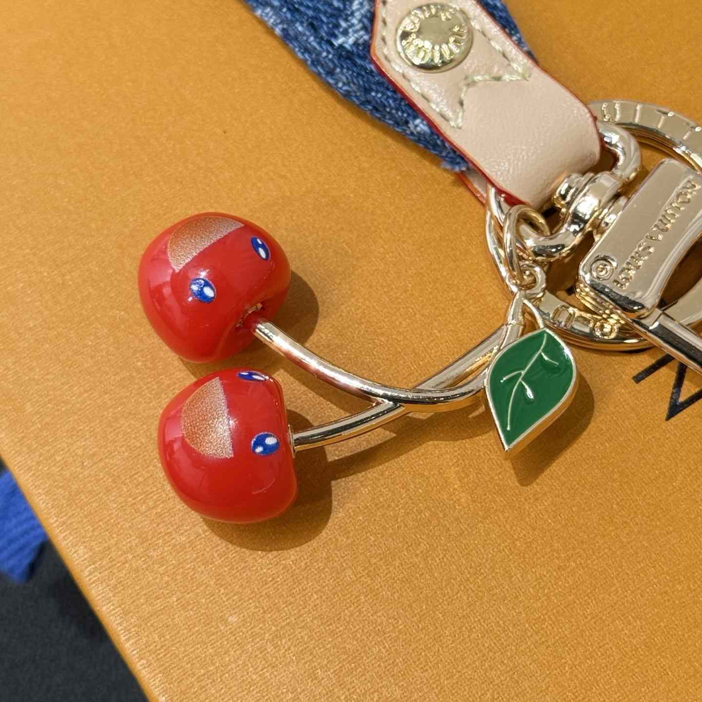 Louis Vuitton LV x TM Denim Cerise Dragonne S00   M02599 - FashionPlug