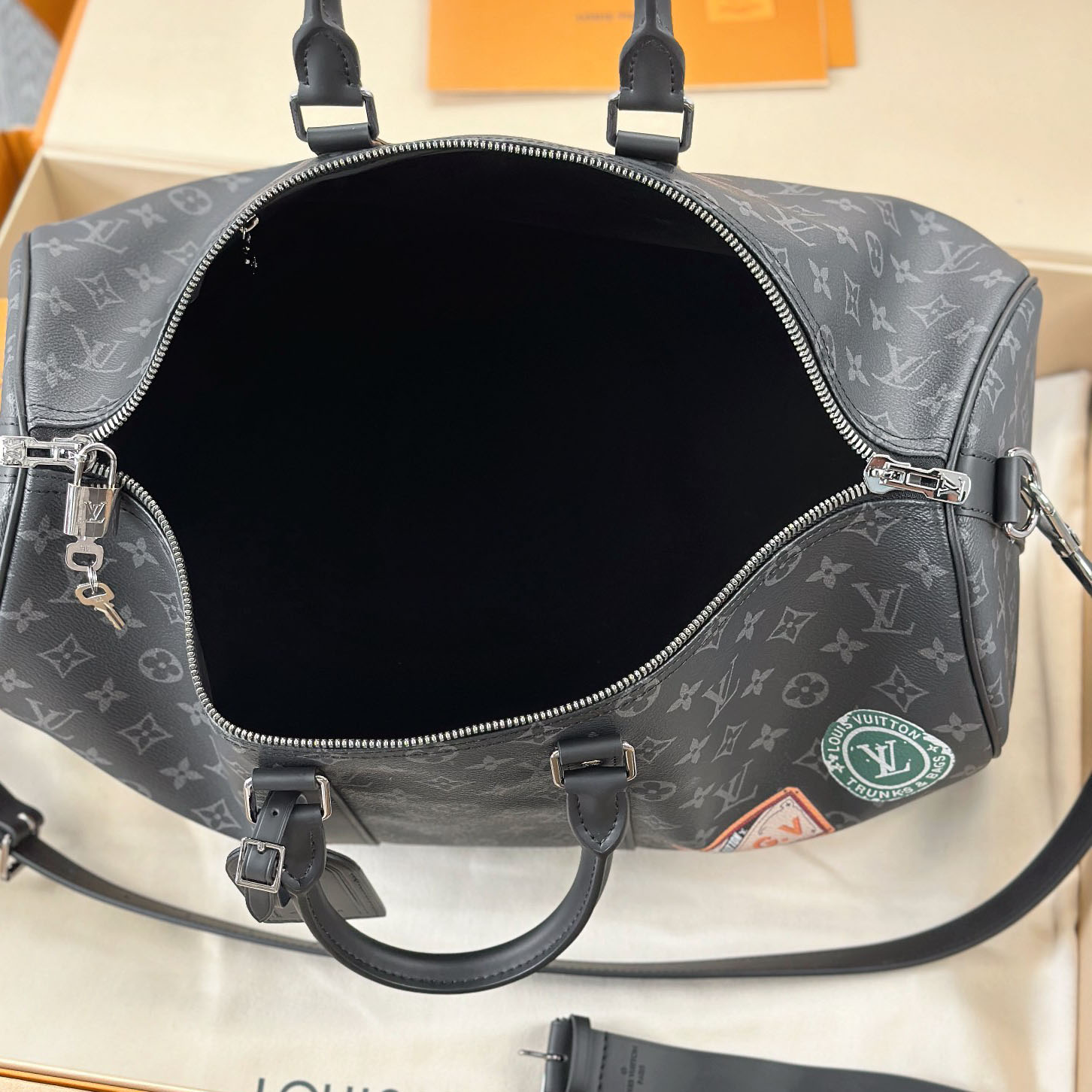 Louis VuittonKeepall Bandoulière 45 Mon Monogram P01949 - FashionPlug