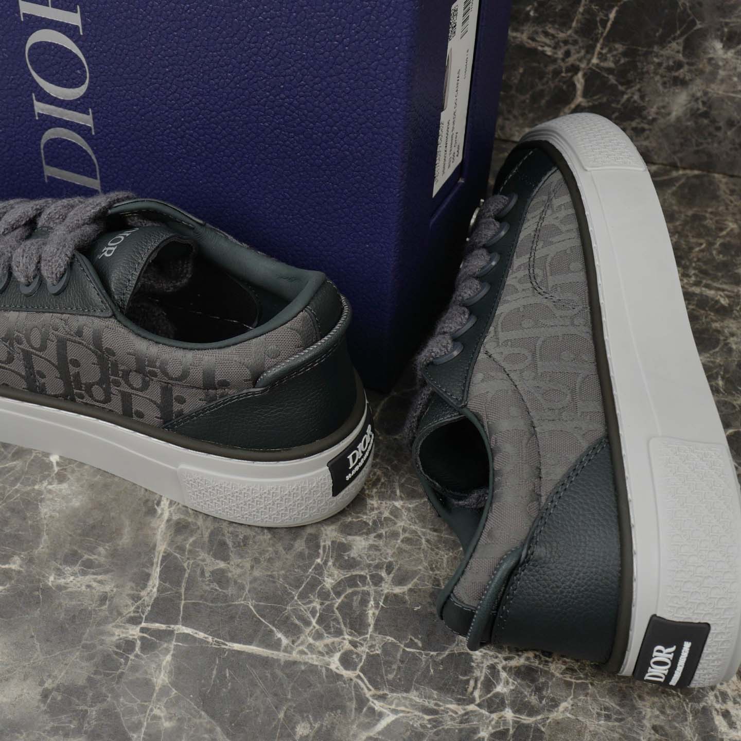 Dior B33 Spin Sneaker - FashionPlug