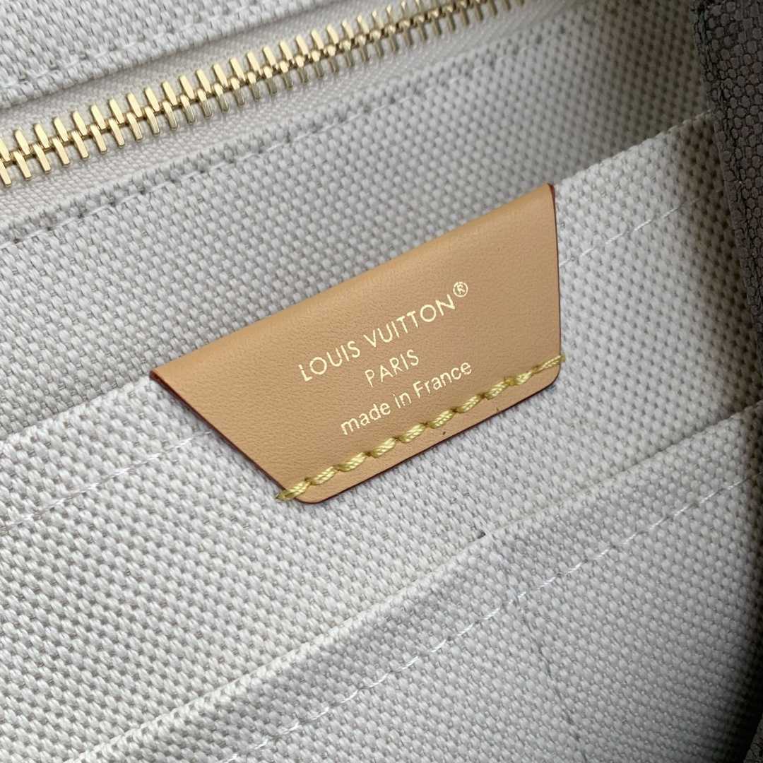  Louis Vuitton Christopher MM     M27080 - FashionPlug