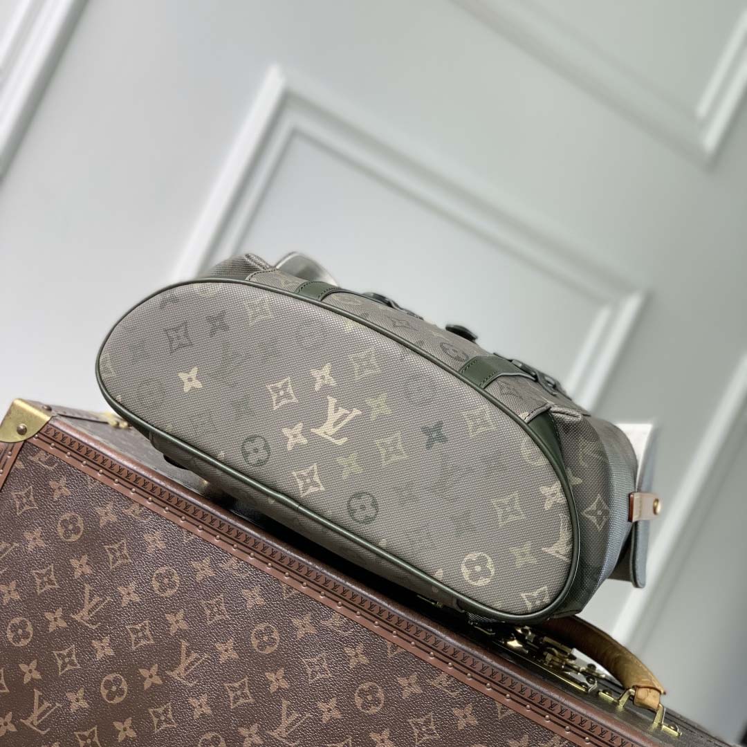  Louis Vuitton Christopher MM     M27080 - FashionPlug