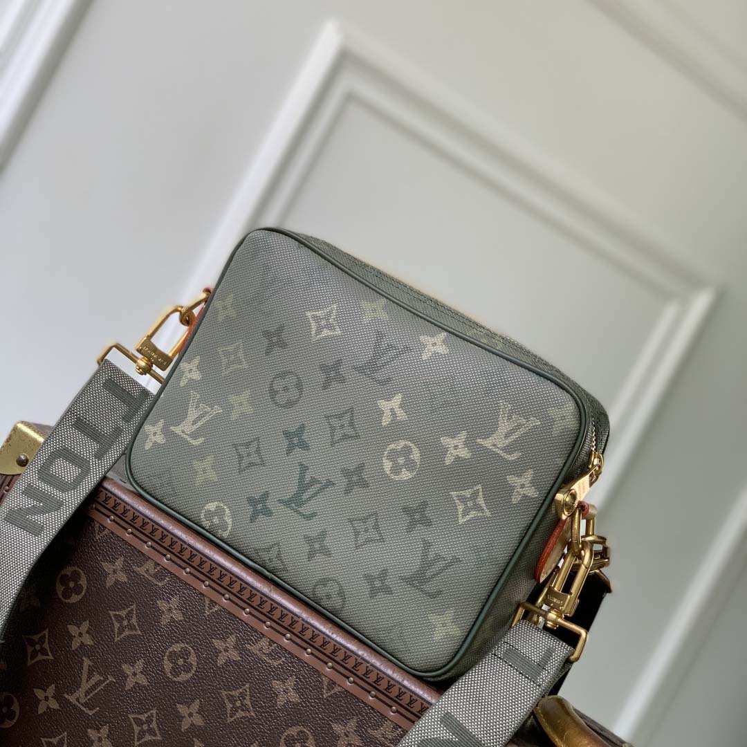 Louis Vuitton Nil Messenger Damoflage   M14988 - FashionPlug