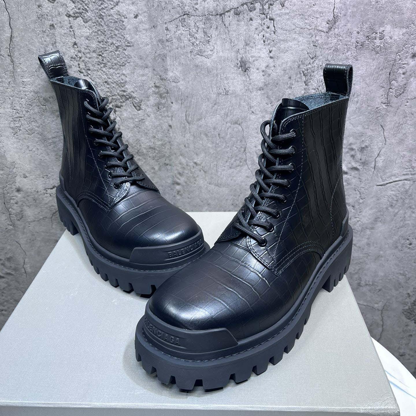Balenciaga Strike 20mm Lace-up Boot - FashionPlug