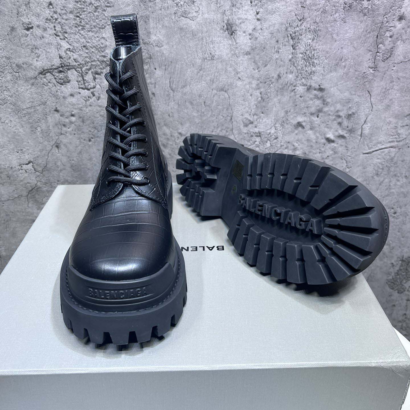 Balenciaga Strike 20mm Lace-up Boot - FashionPlug