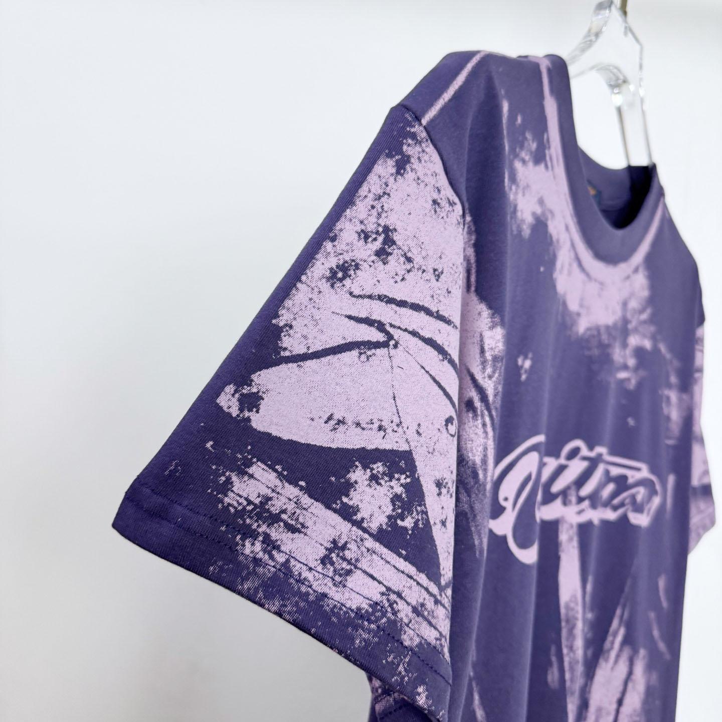  Louis Vuitton Overprinted Vuitton T-Shirt 1AJUDM - FashionPlug