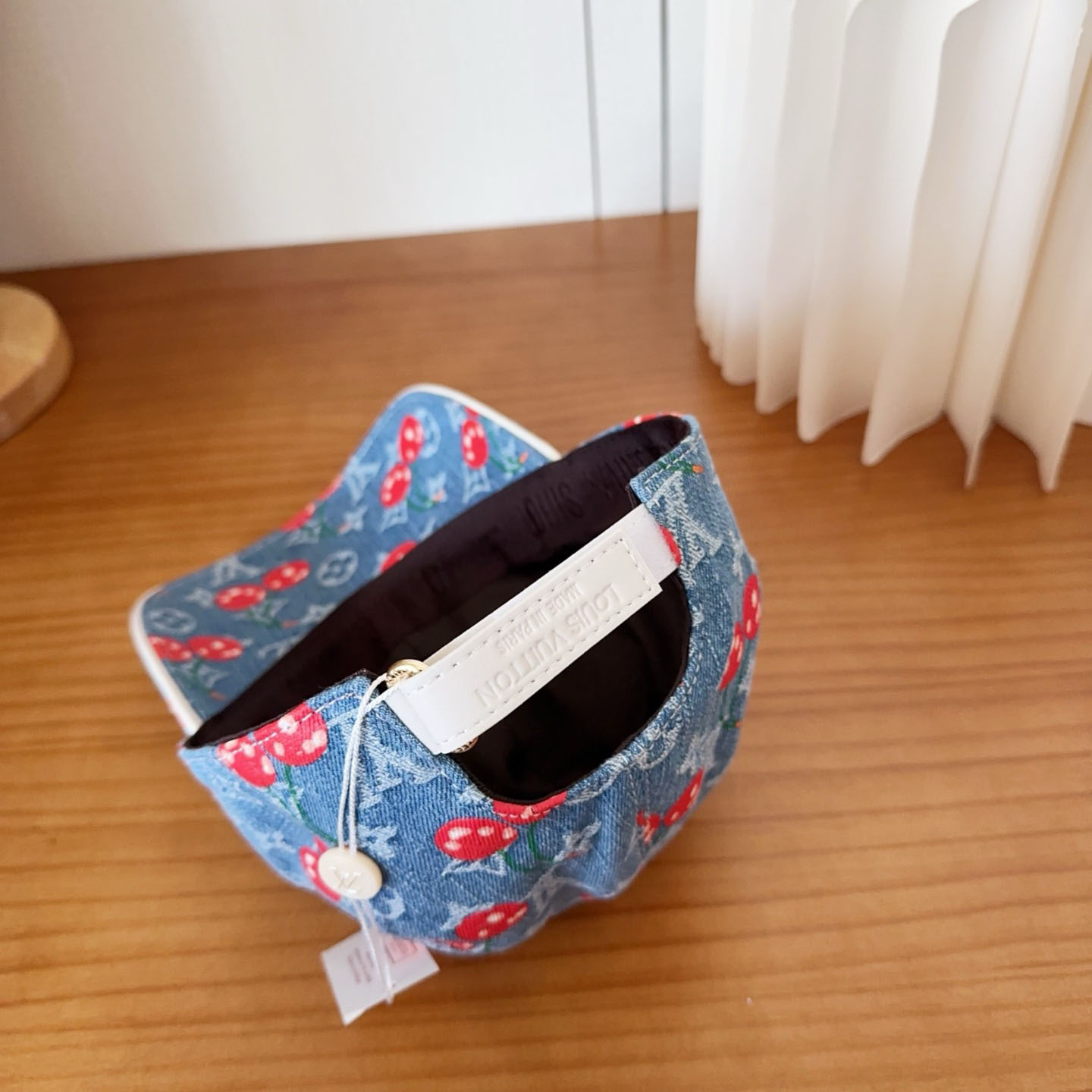 Louis Vuitton Cap - FashionPlug