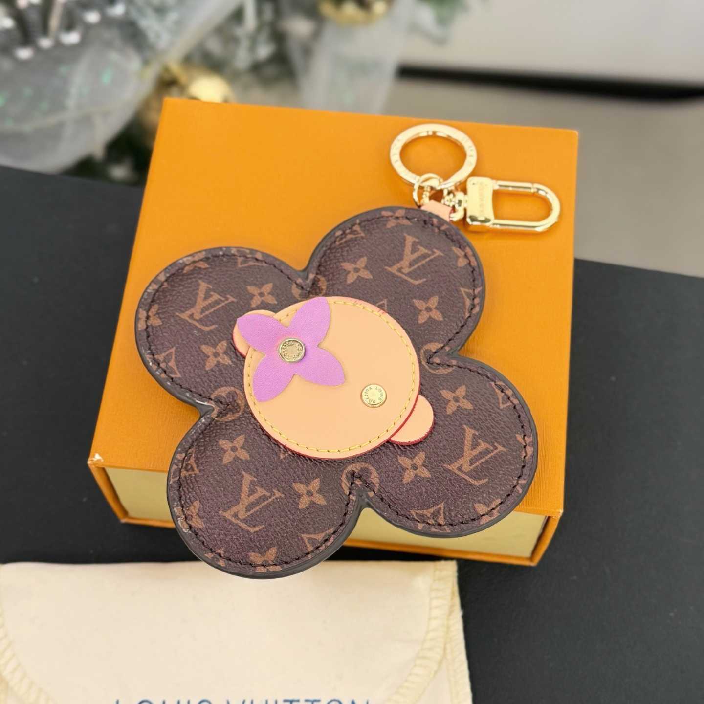 Louis Vuitton Vivienne Bag Charm   M03818 - FashionPlug