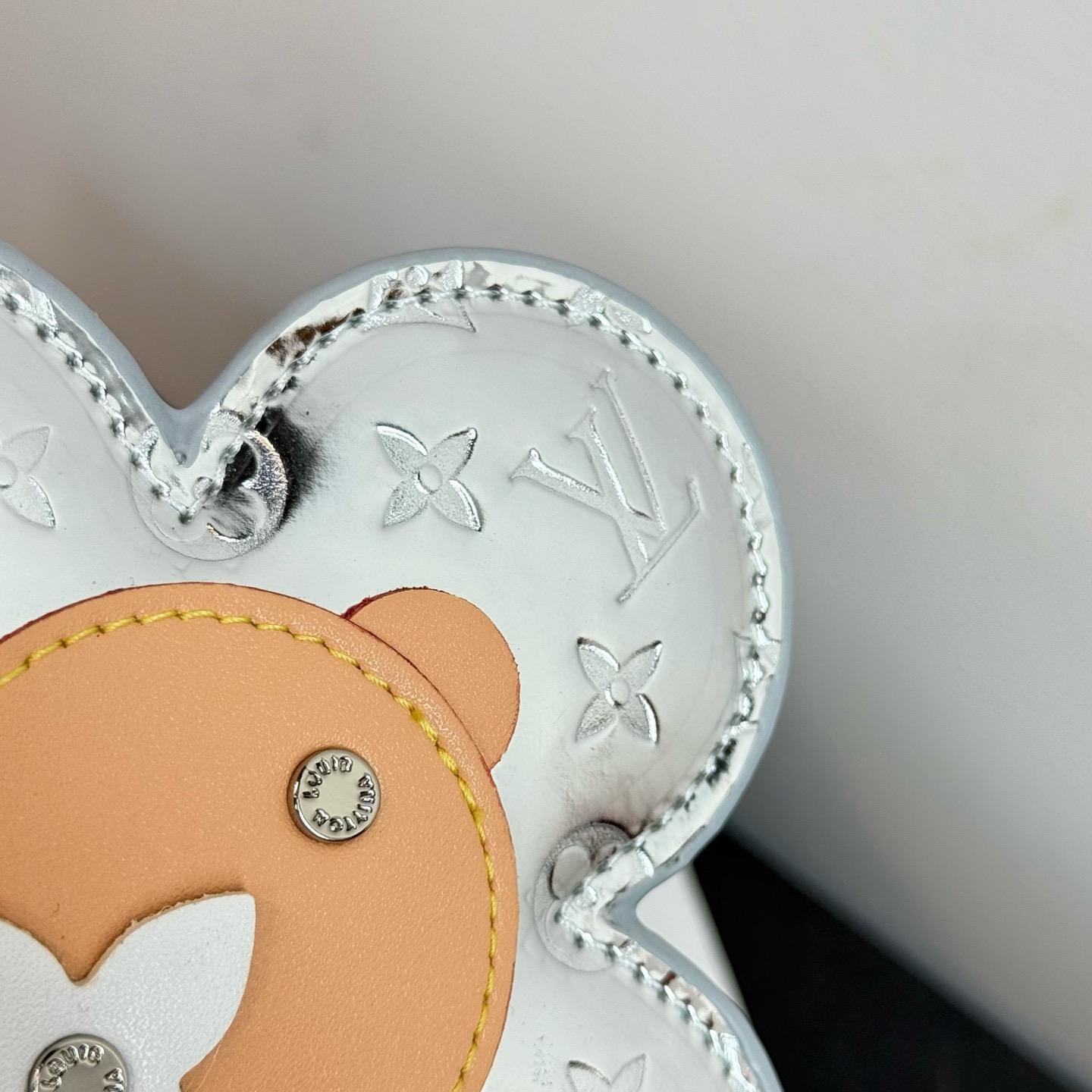 Louis Vuitton Vivienne Head Mng Mirror Key Holder   M03280 - FashionPlug