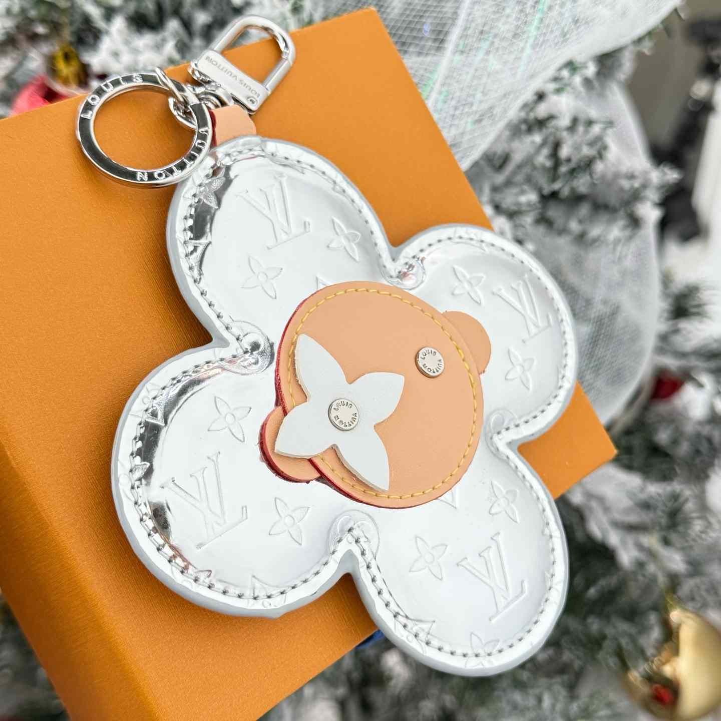 Louis Vuitton Vivienne Head Mng Mirror Key Holder   M03280 - FashionPlug