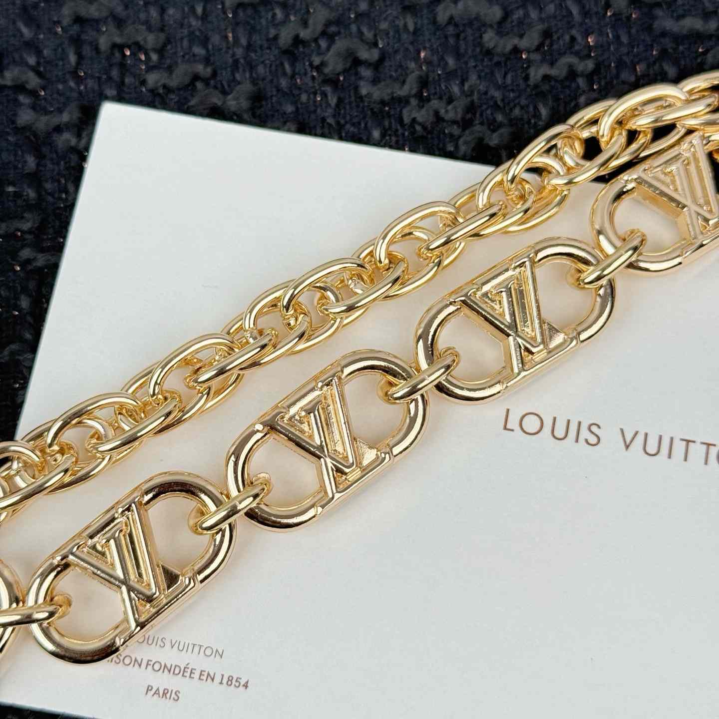 Louis Vuitton LV Flower Links Chain Belt   M03687 - FashionPlug