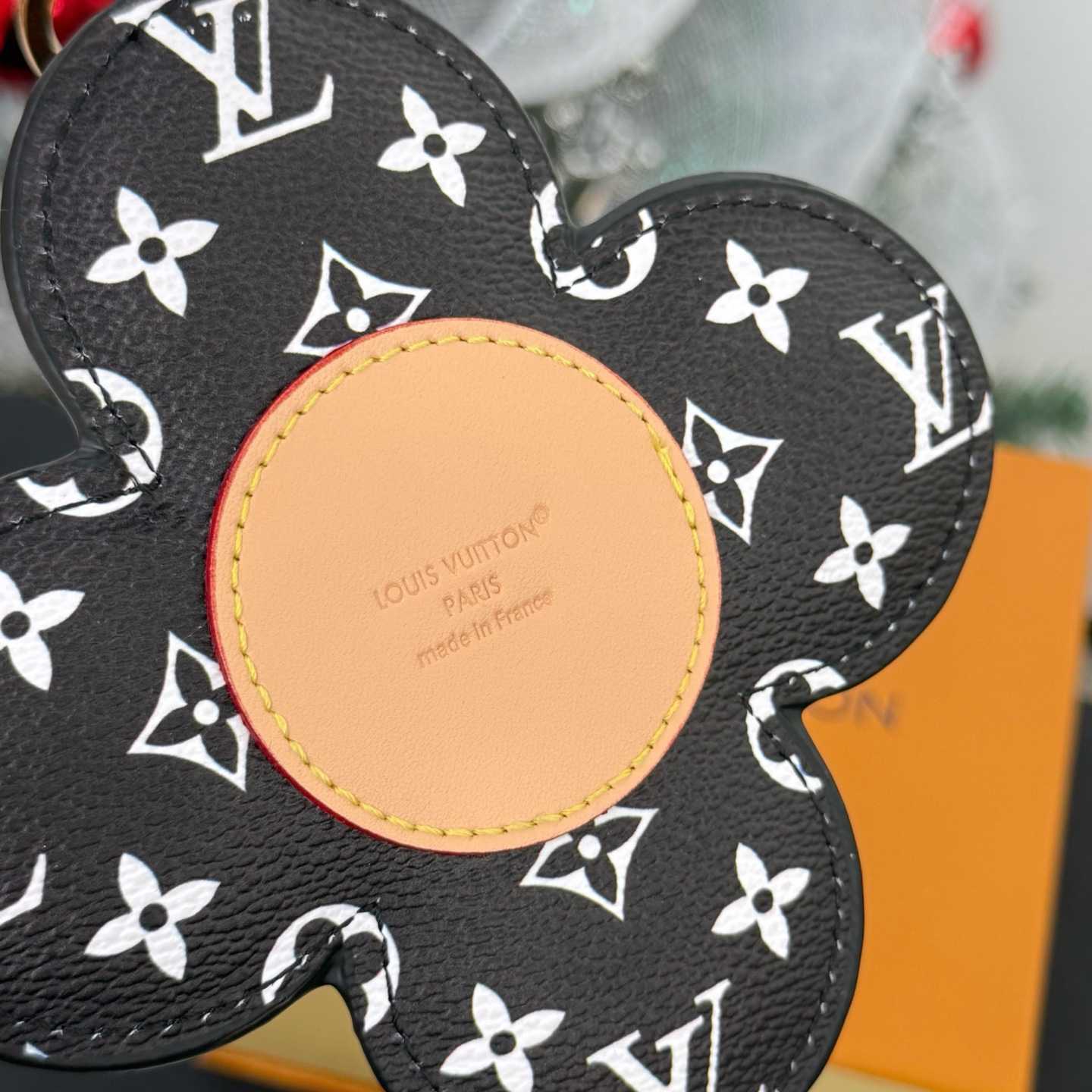 Louis Vuitton Vivienne Bag Charm   M03819 - FashionPlug