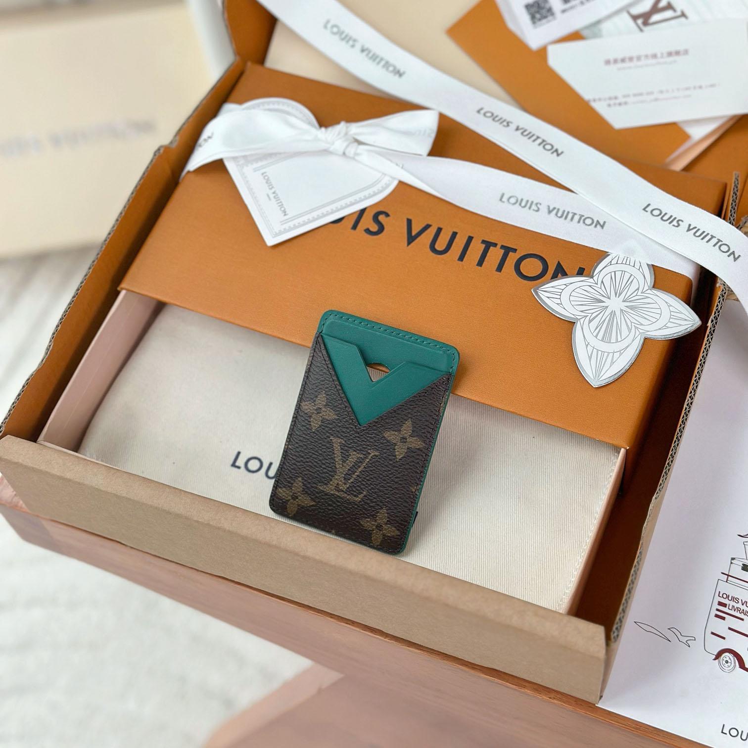 Louis Vuitton Magnetic Card Holder M12855 - FashionPlug