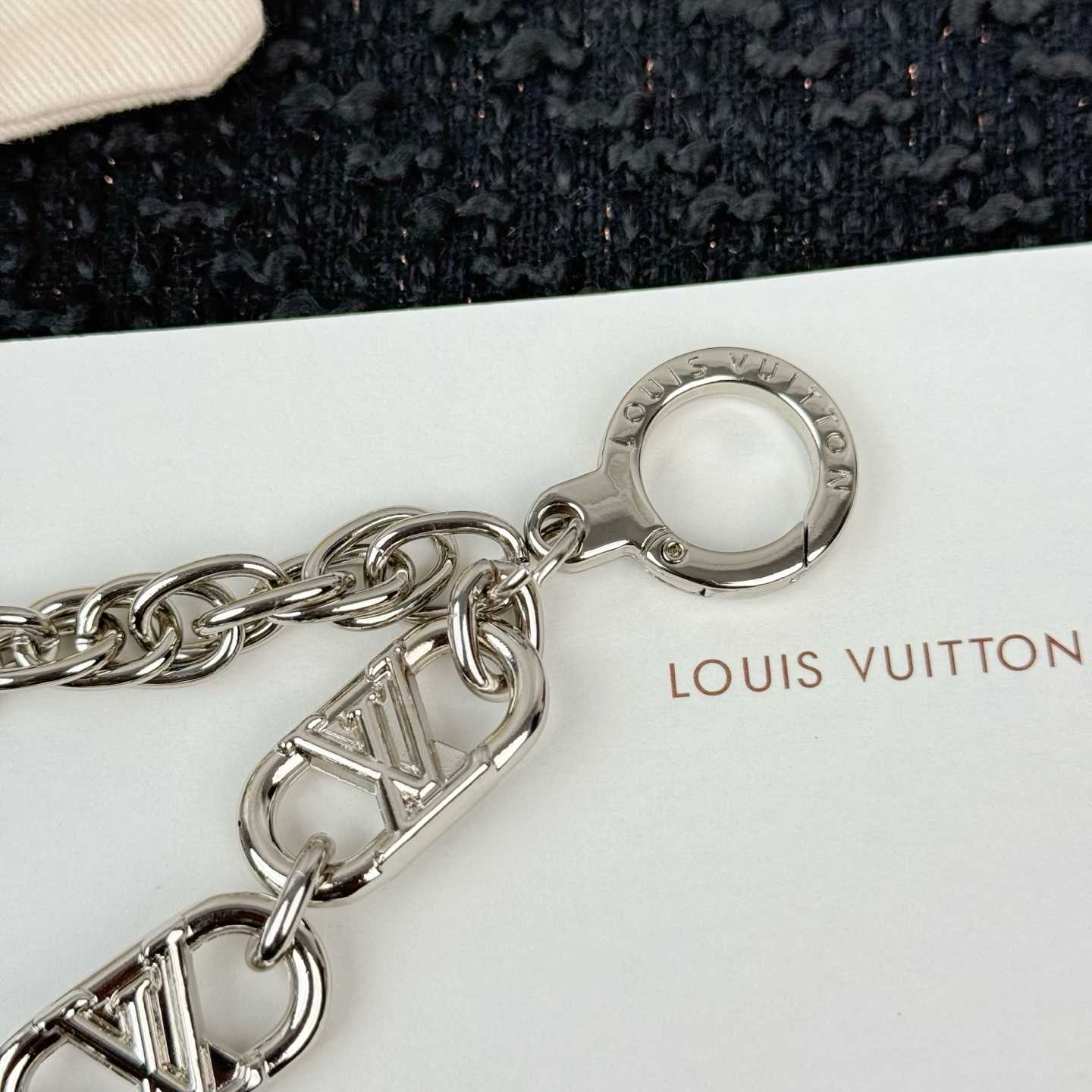 Louis Vuitton LV Flower Links Chain Belt   M03687 - FashionPlug