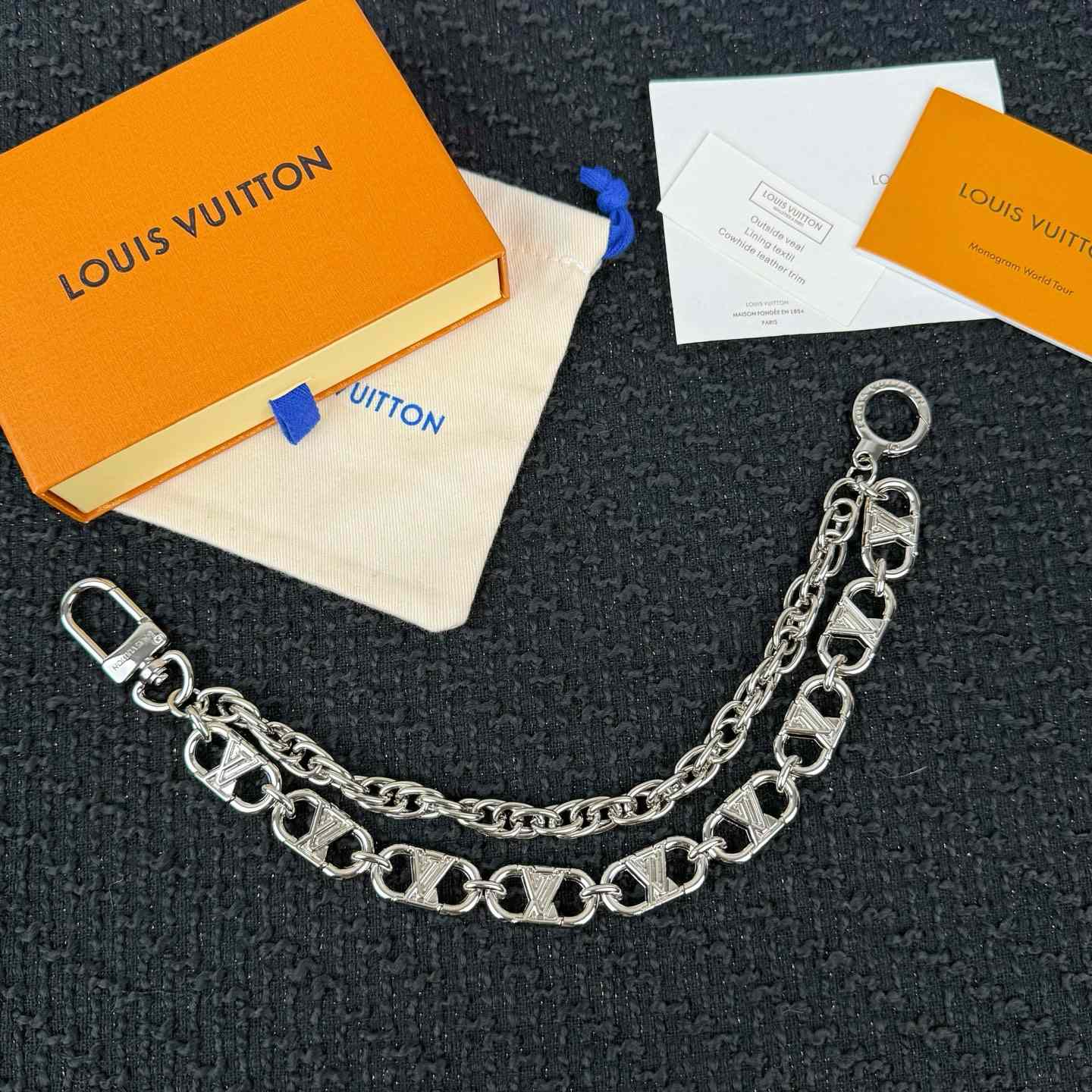 Louis Vuitton LV Flower Links Chain Belt   M03687 - FashionPlug