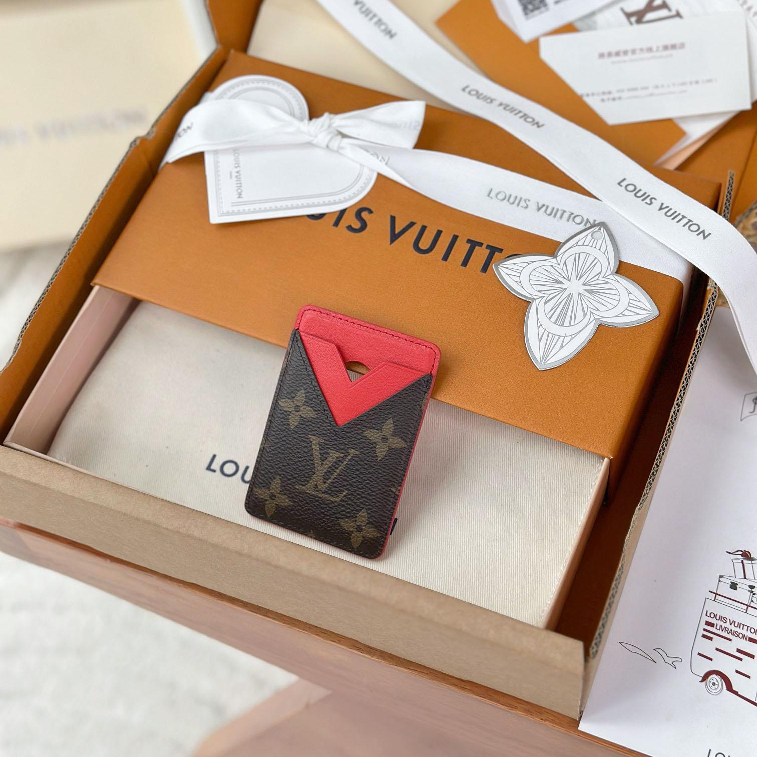 Louis Vuitton Magnetic Card Holder M12856 - FashionPlug