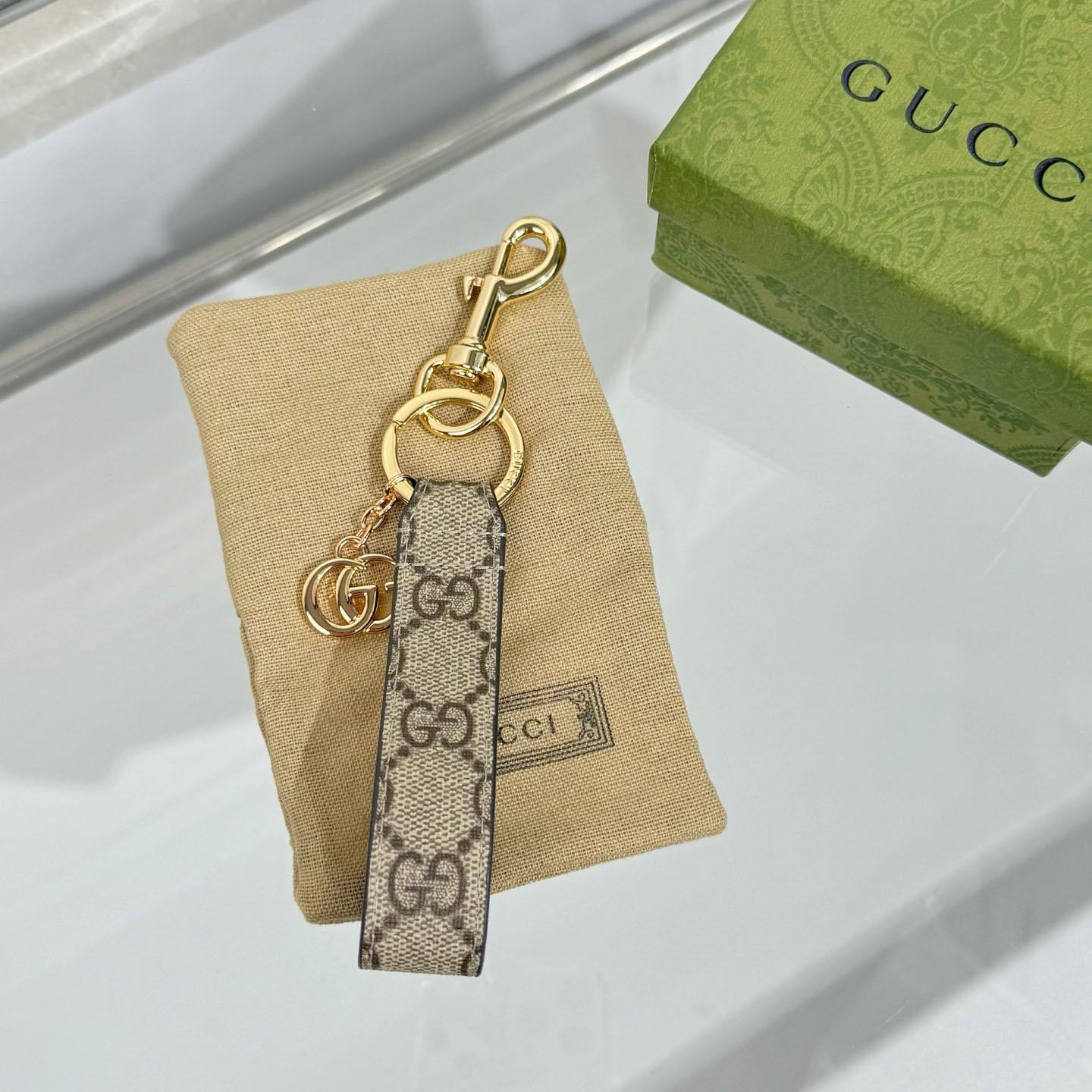 Gucci GG Keychain With Double G  - FashionPlug