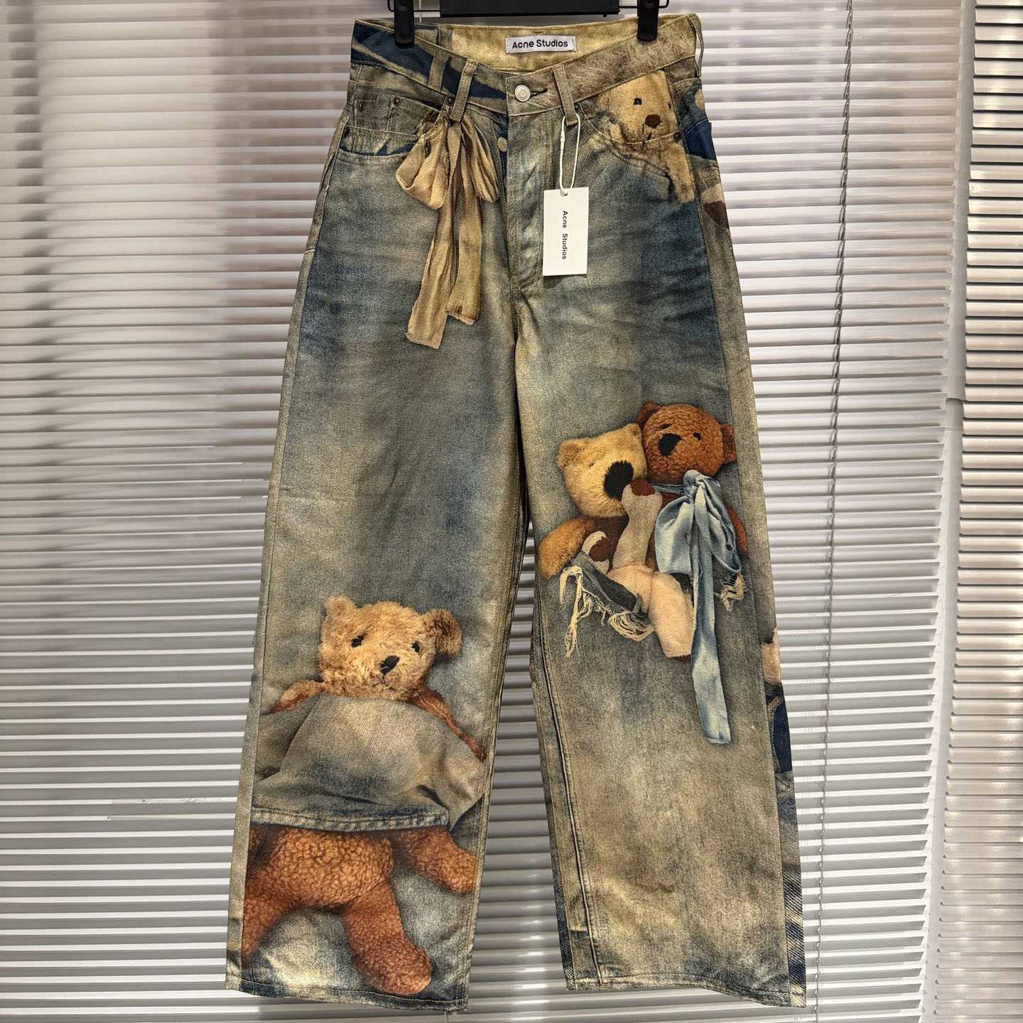 Acne Studios - Loose fit jeans - 1981  - FashionPlug