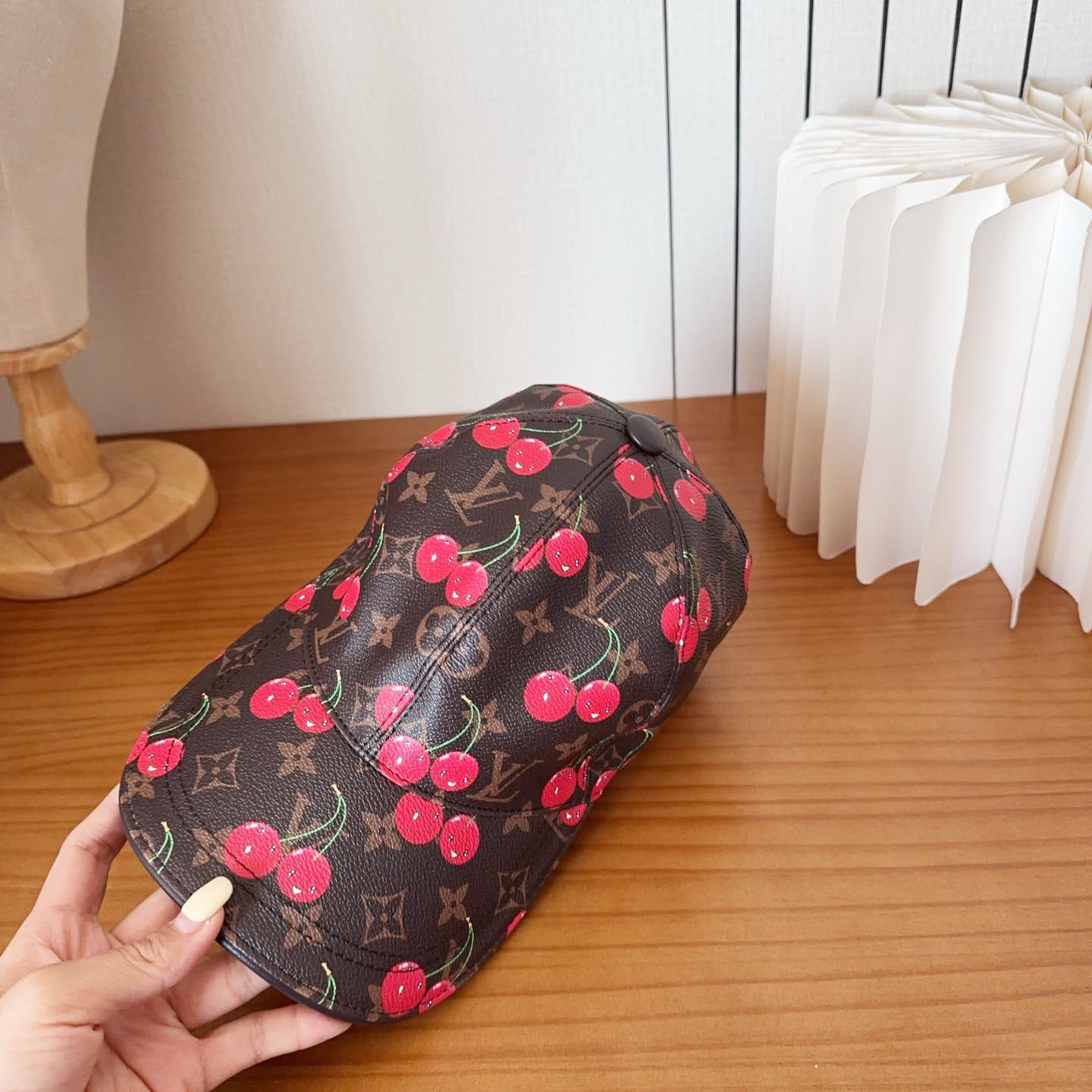 Louis Vuitton Cap - FashionPlug