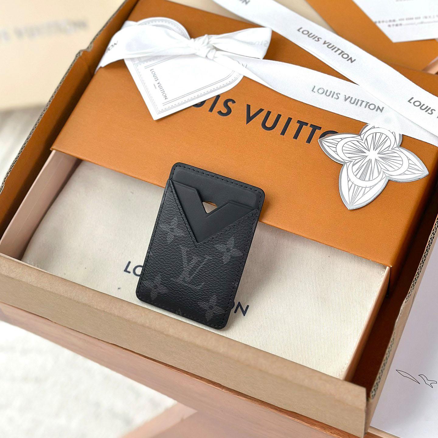 Louis Vuitton Magnetic Card Holder M12602 - FashionPlug