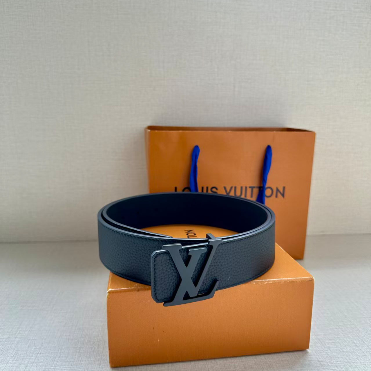 Louis Vuitton Initiales 40mm Reversible Belt - FashionPlug